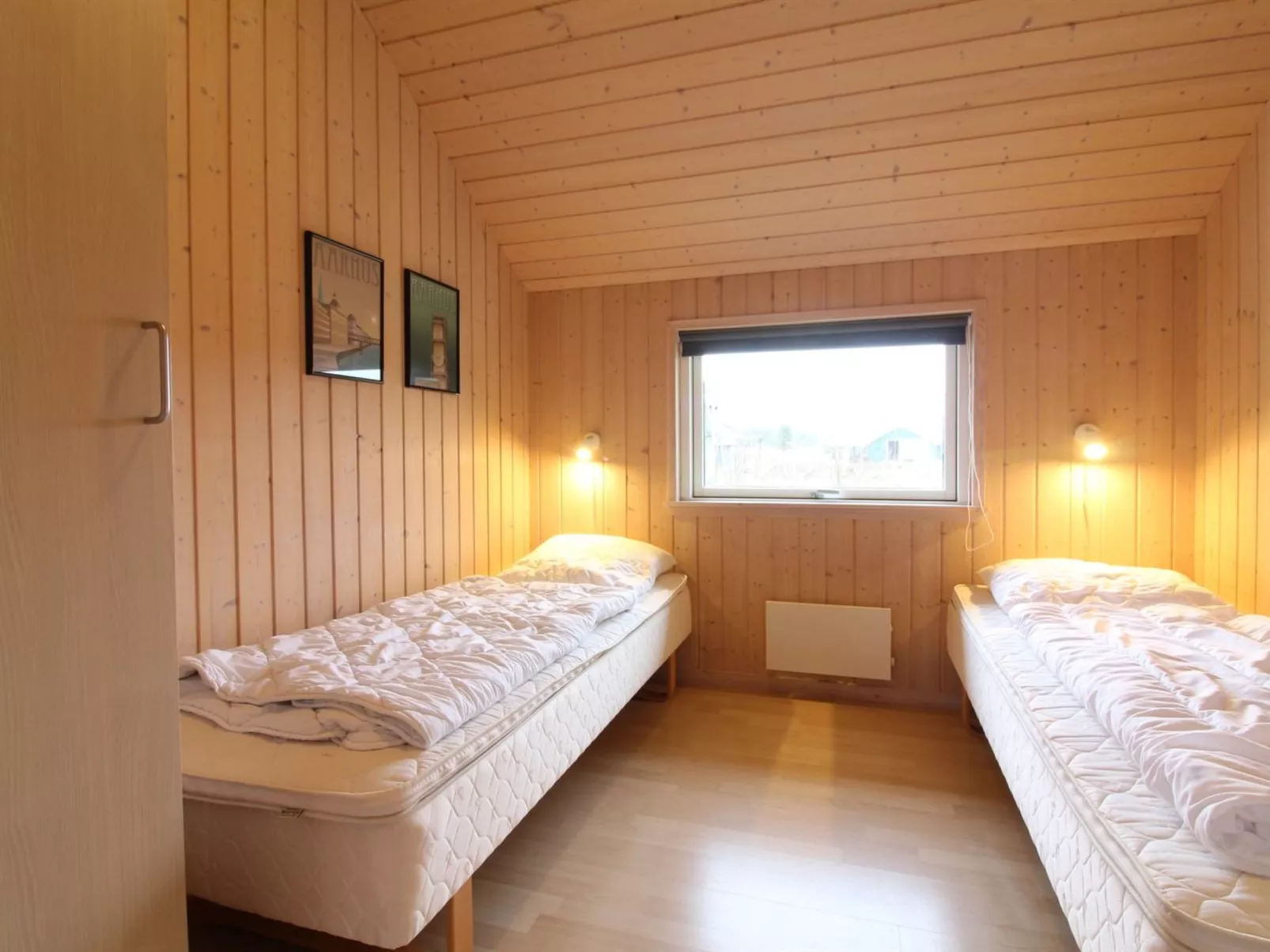 "Synnöve" - 550m from the sea-Inside