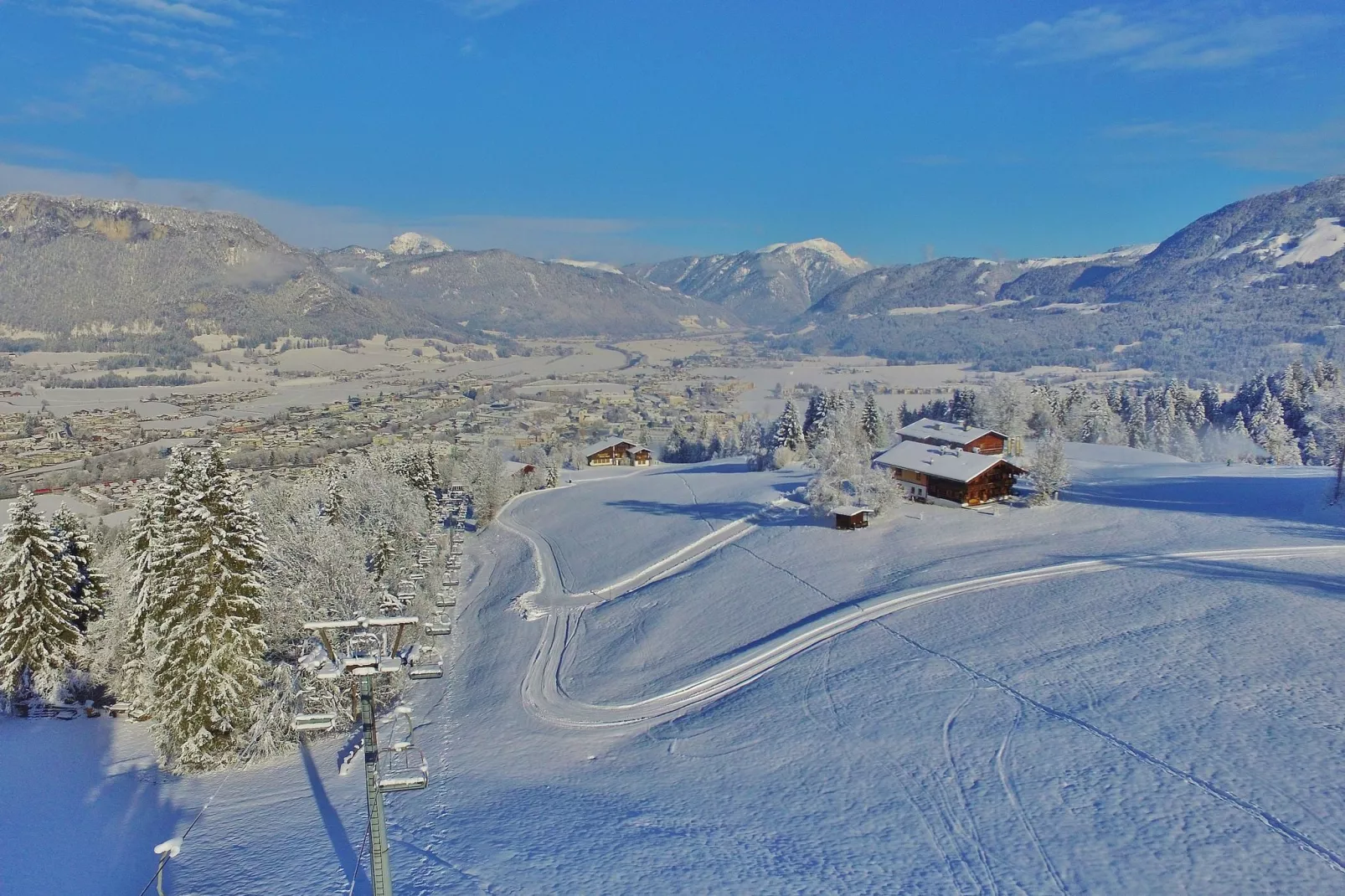 Berghof Webern-Exterior winter