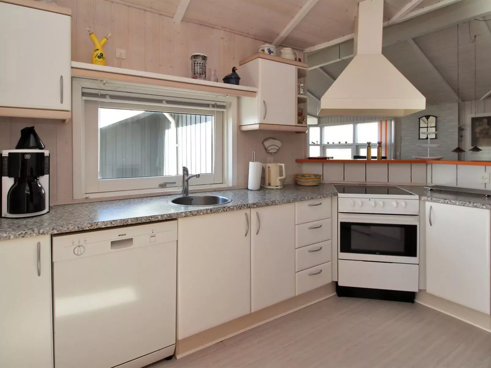 "Solvejg" - 150m from the sea-Drinnen