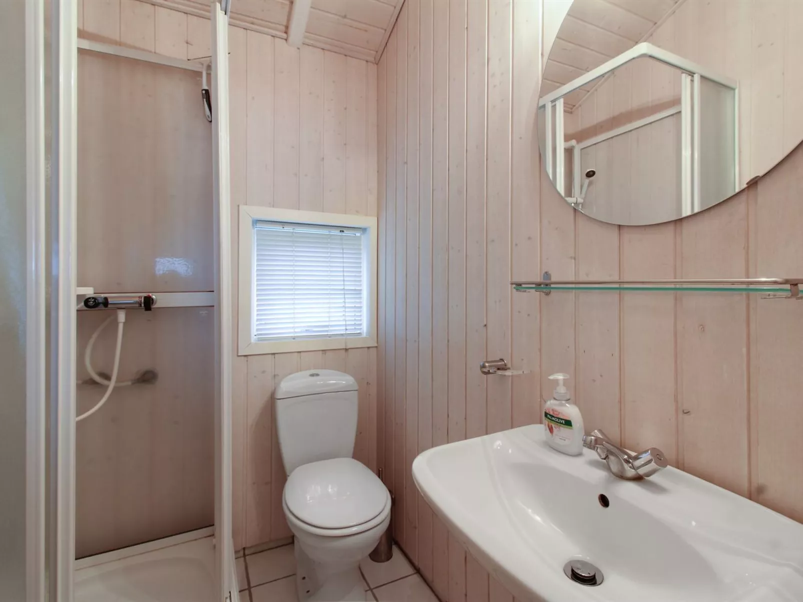 "Solvejg" - 150m from the sea-Drinnen