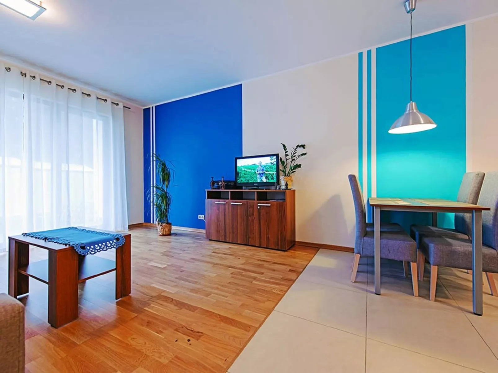 Cztery Pory Roku-Drinnen