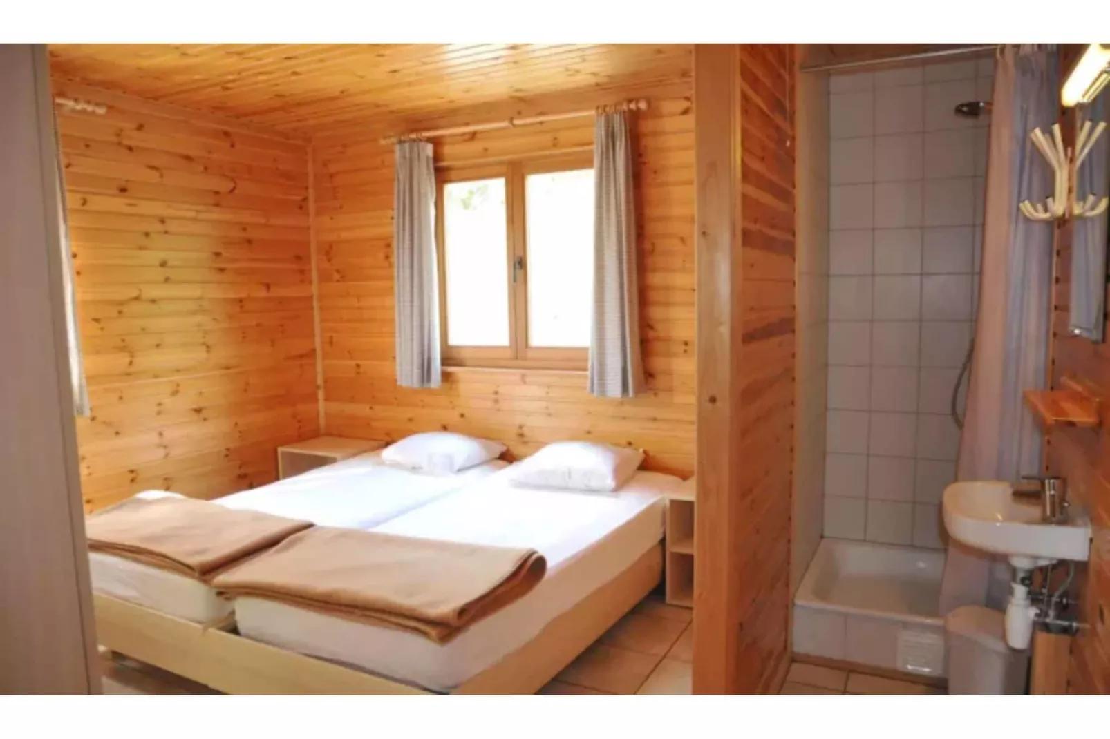 Les Rochettes Jupiter-Bedroom