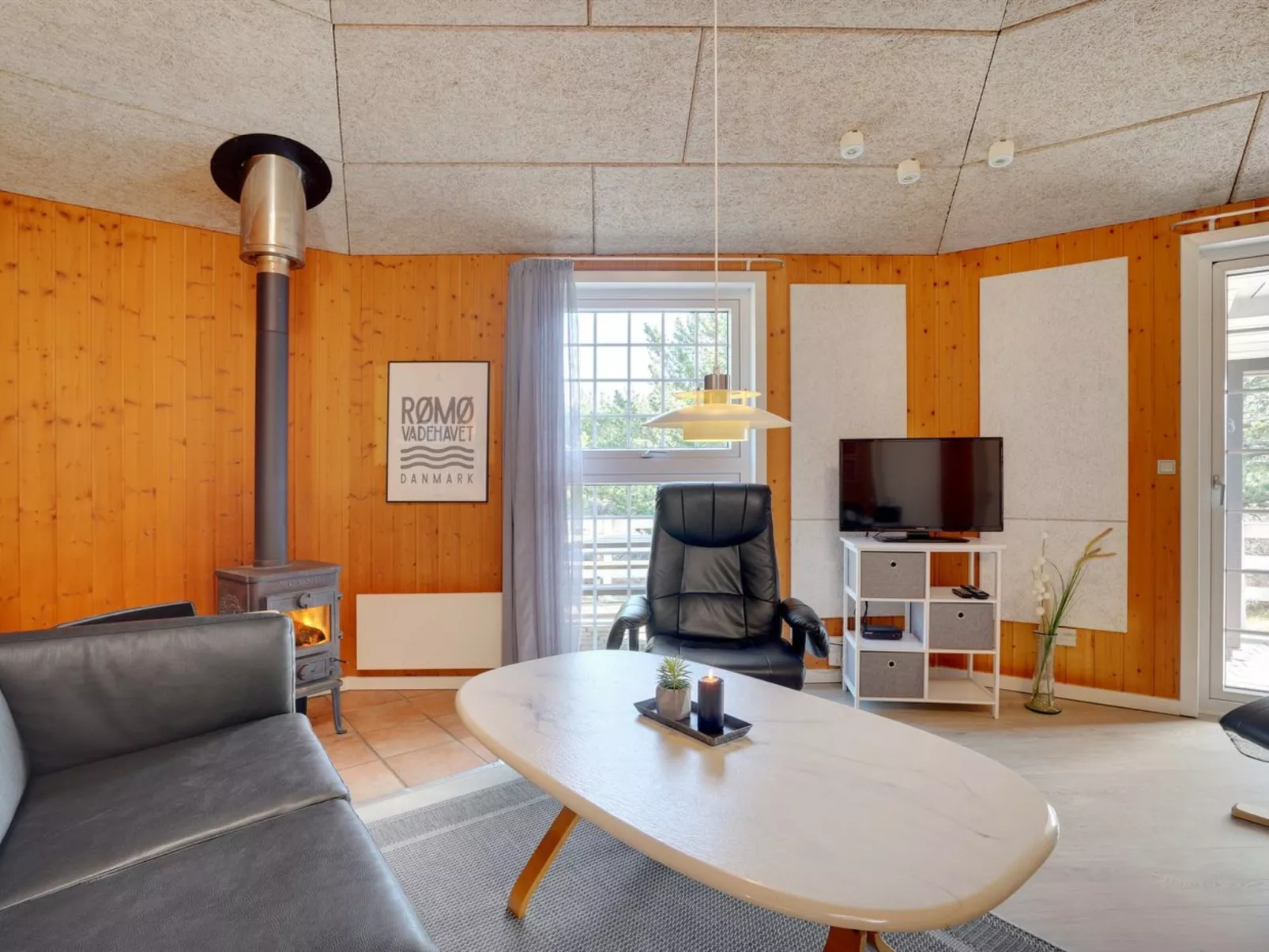 "Mariette" - 3.1km from the sea-Inside