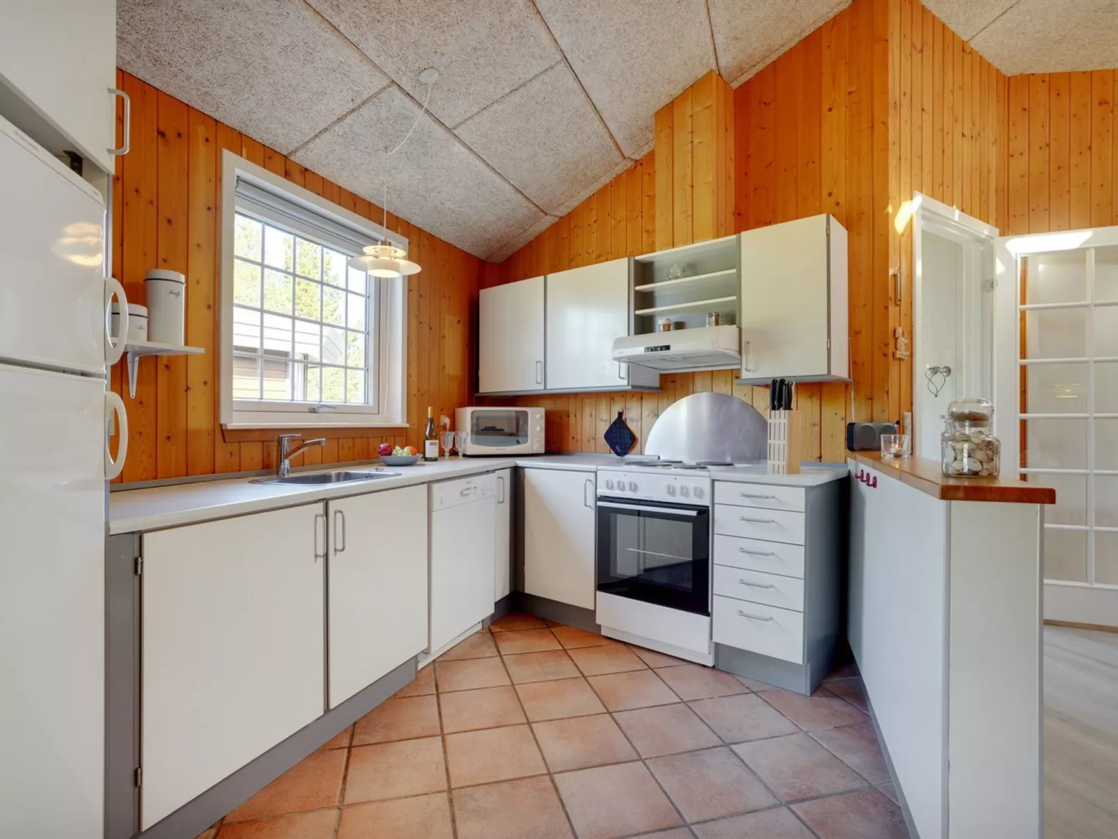 "Mariette" - 3.1km from the sea-Inside