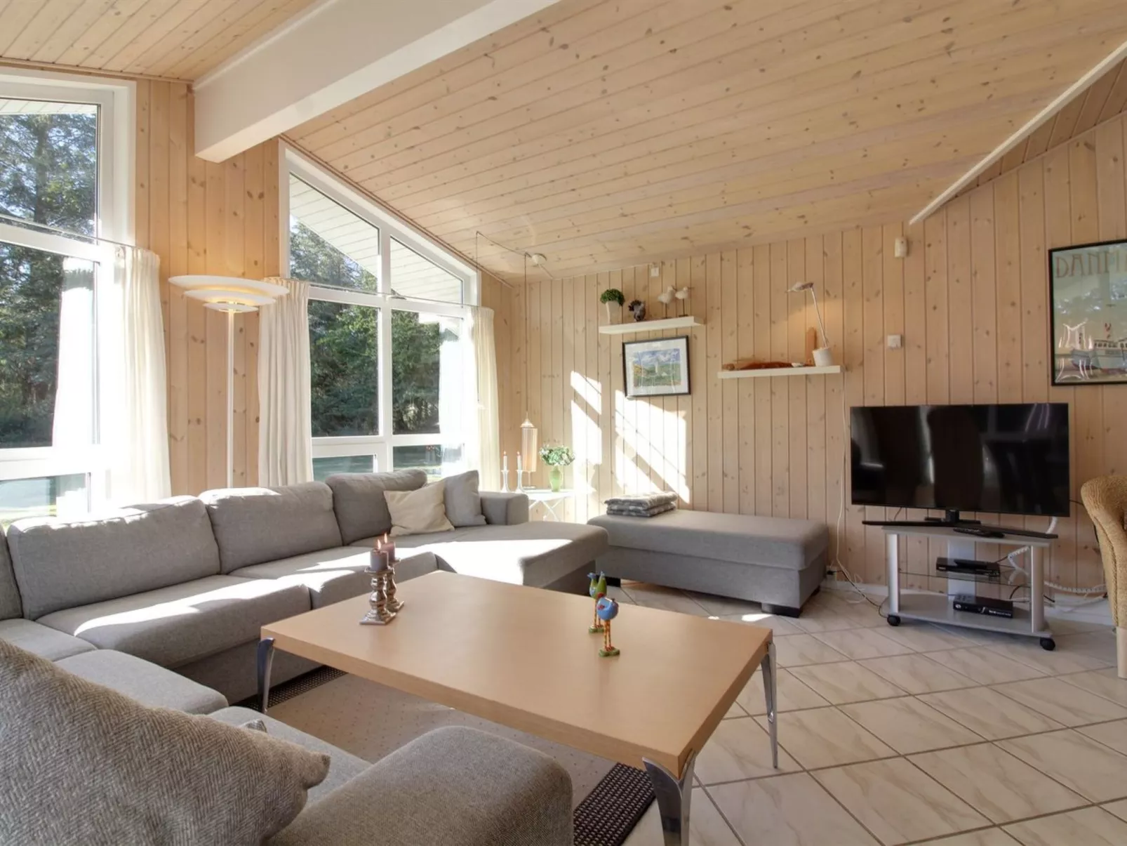 "Aniki" - 1.4km from the sea-Inside