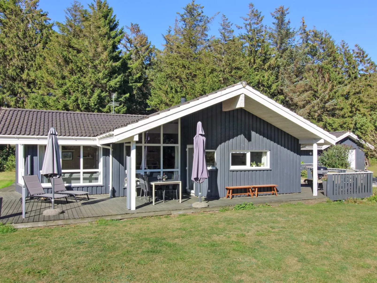 "Aniki" - 1.4km from the sea-Outside