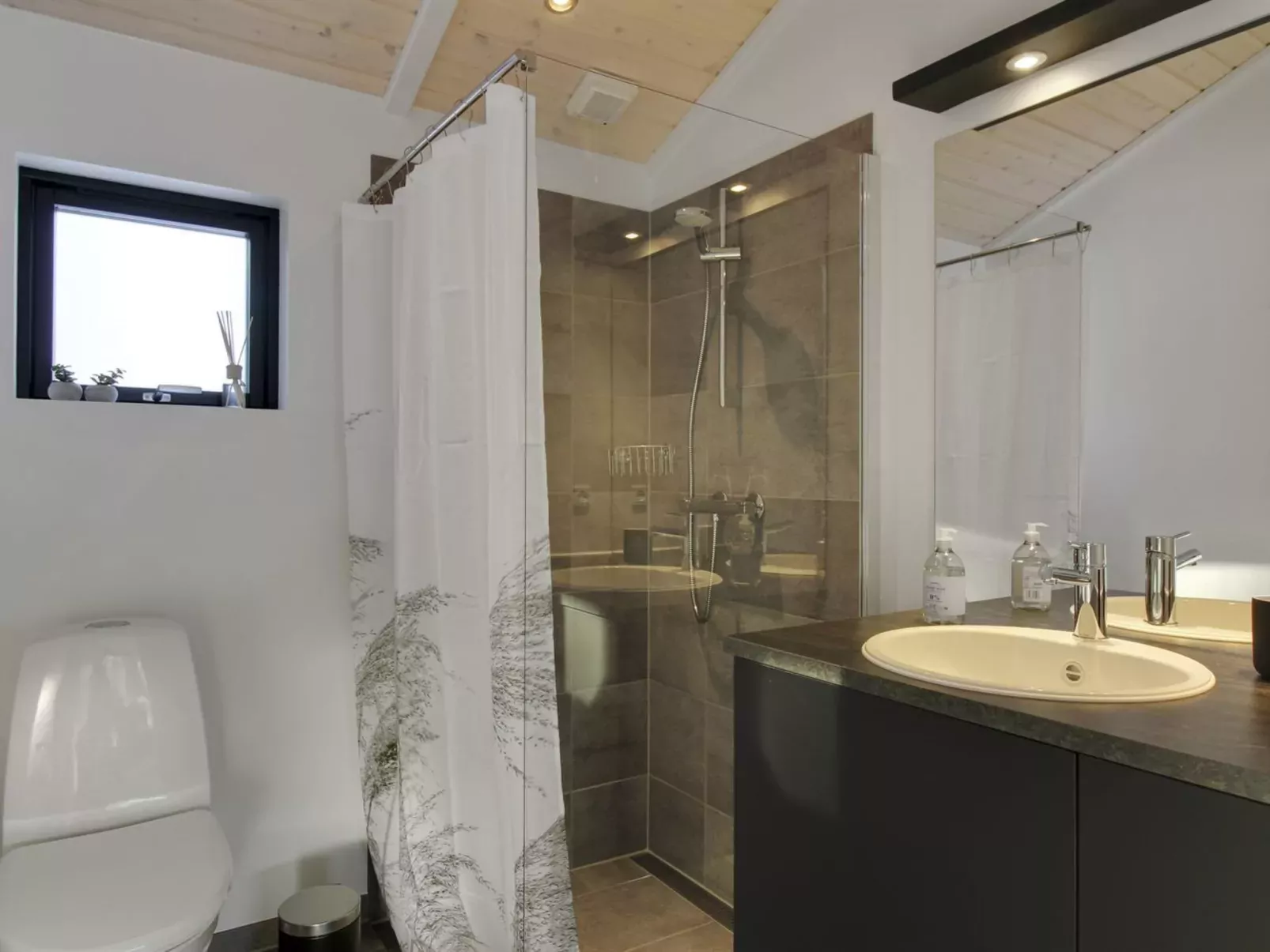 "Vanamo" - 300m from the sea-Inside