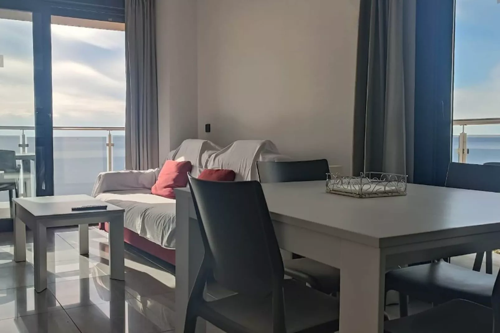 Apartamento con patio-Living room