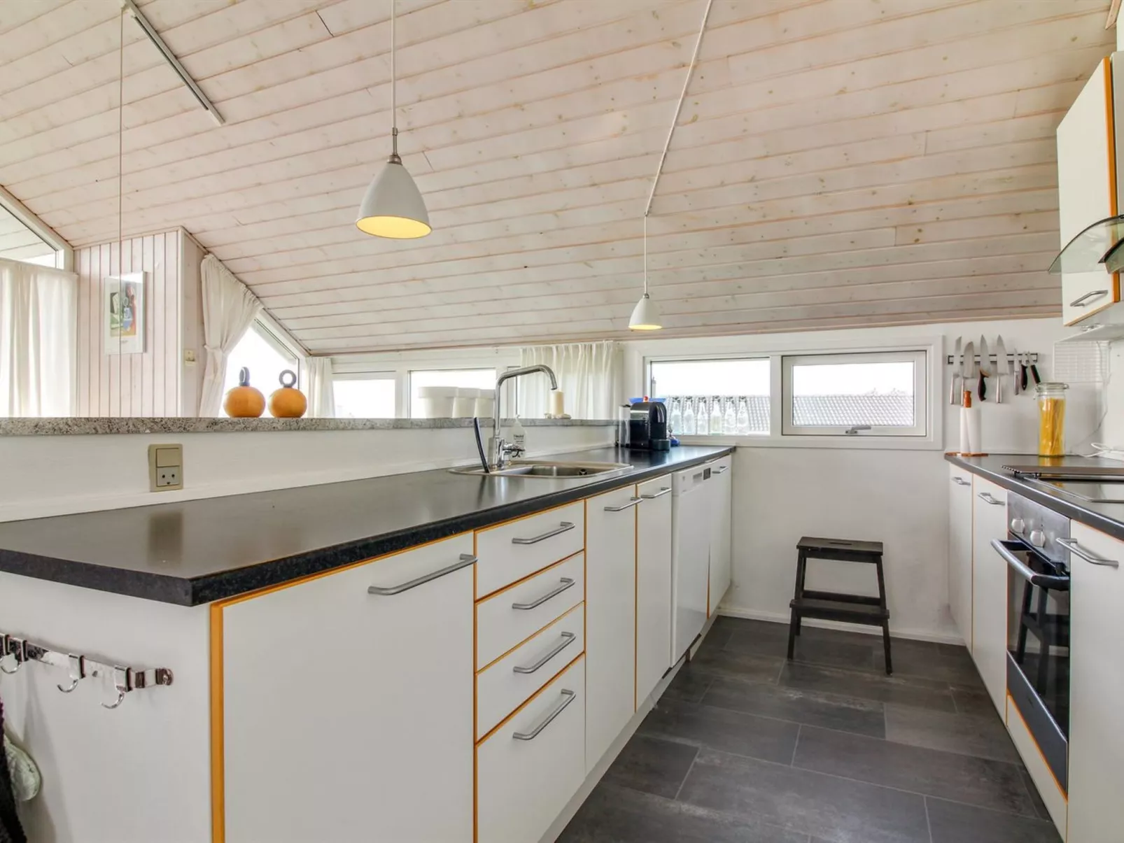 "Wifred" - 250m from the sea-Inside