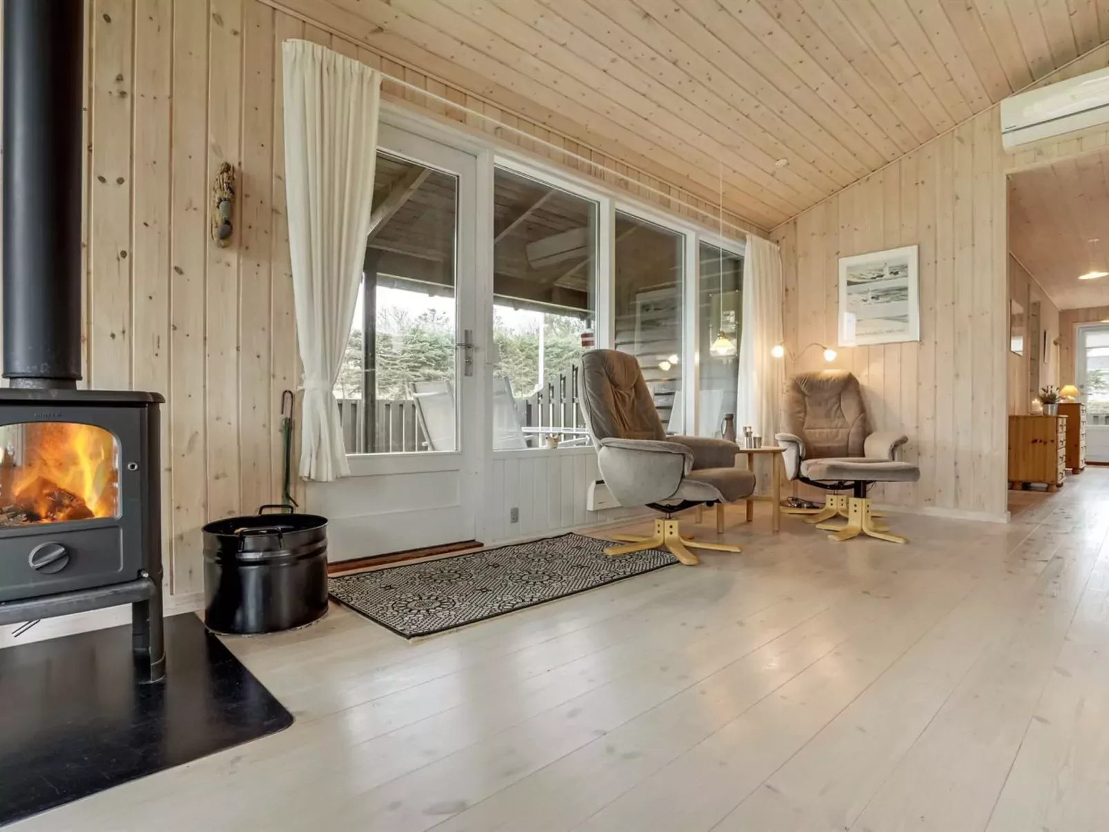 "Sampsa" - 600m from the sea-Drinnen