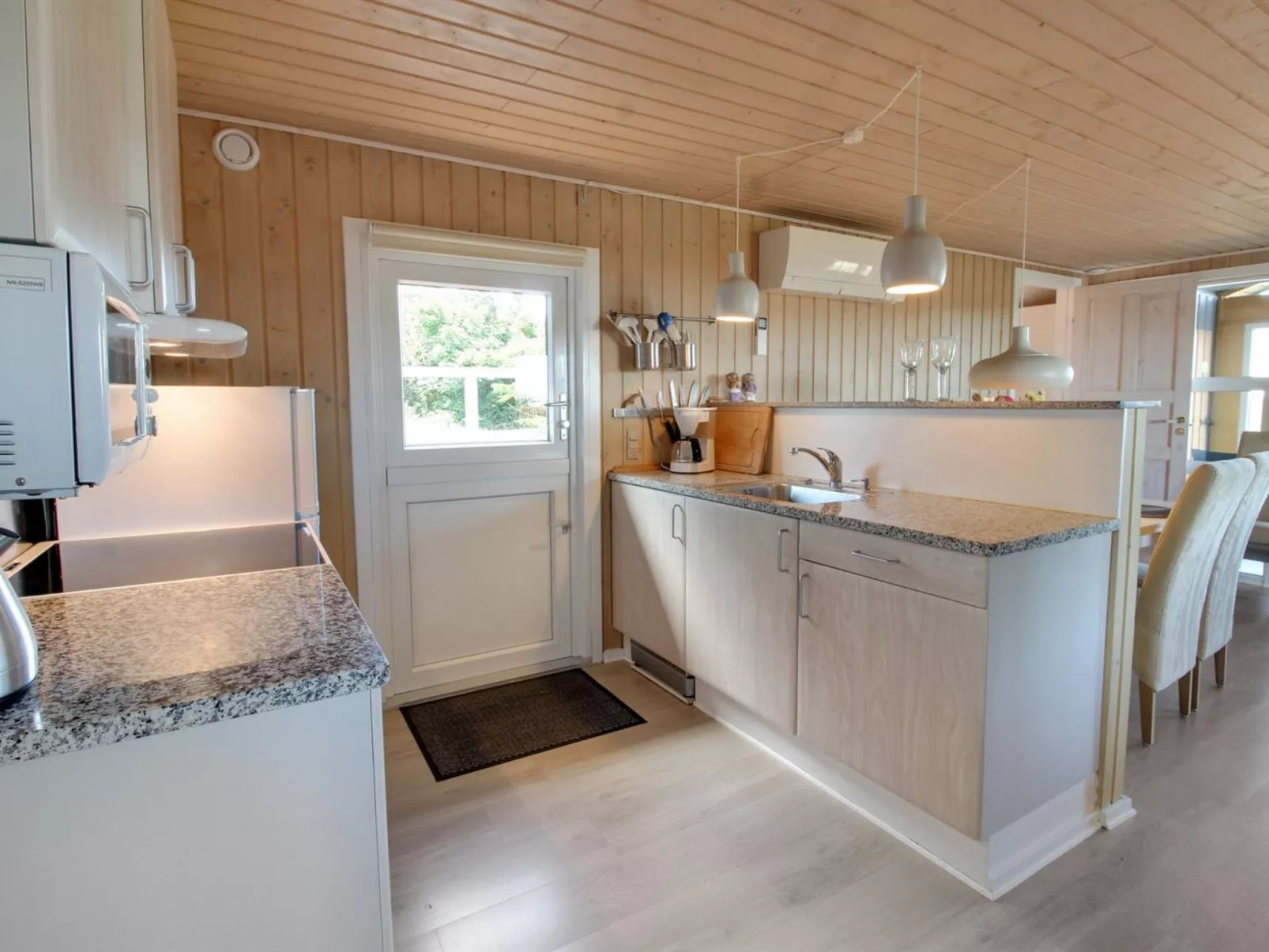 "Zekine" - 2.5km from the sea-Inside