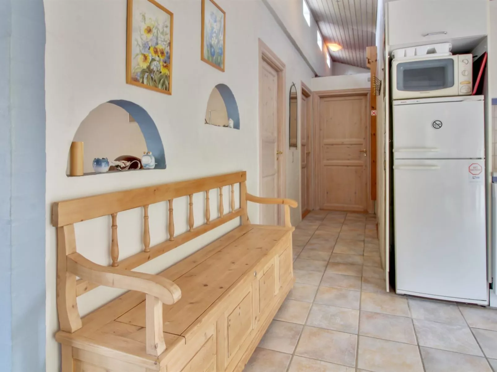 "Elsy" - 2.6km from the sea-Inside