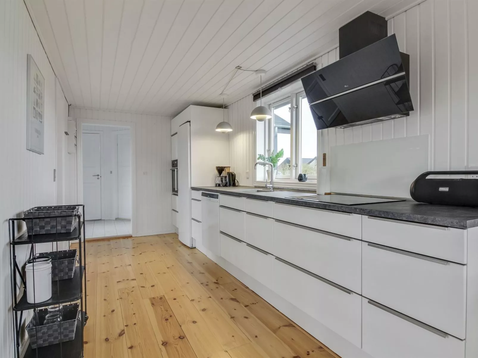 "Nehat" - 300m from the sea-Inside