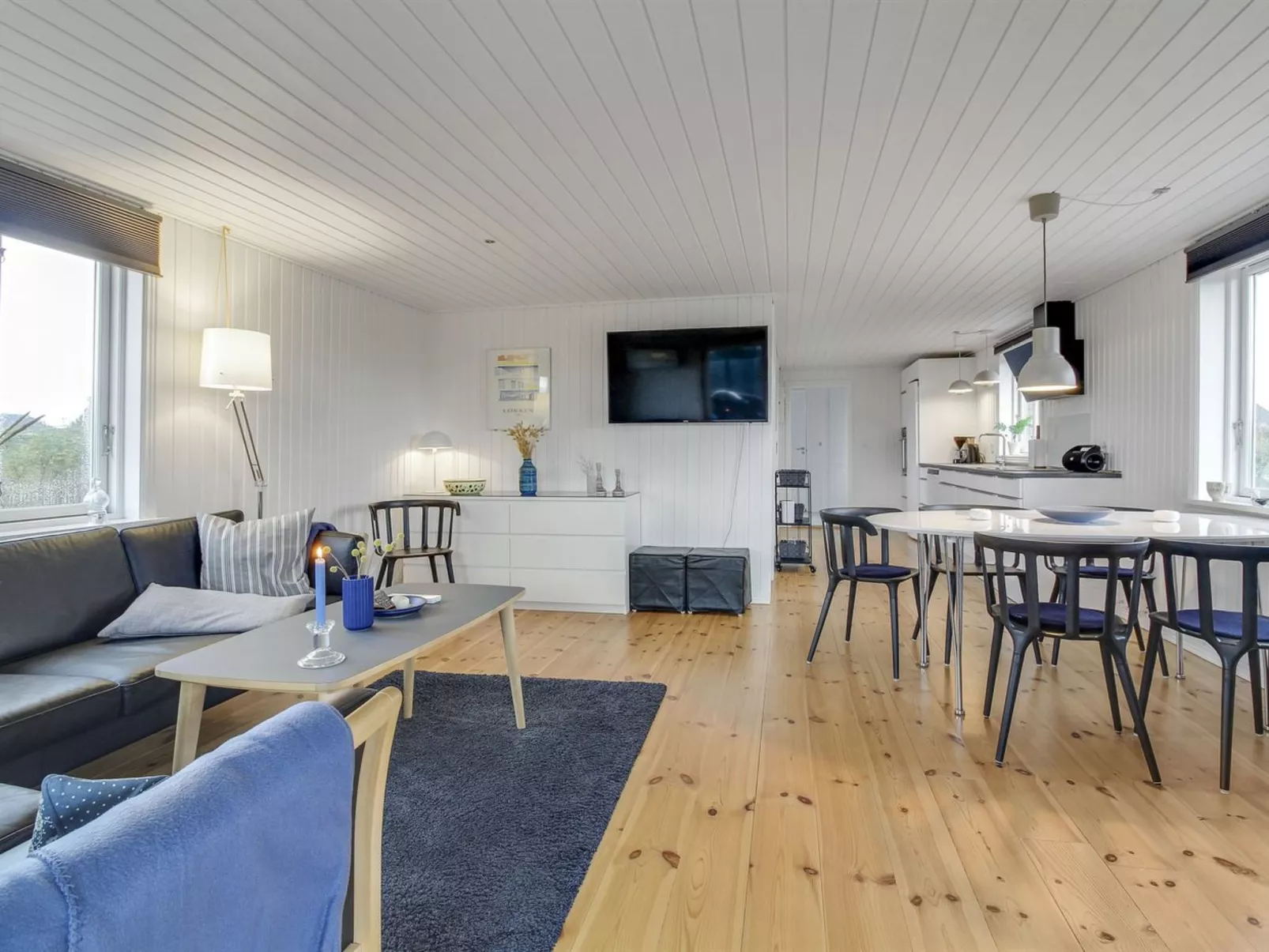 "Nehat" - 300m from the sea-Inside