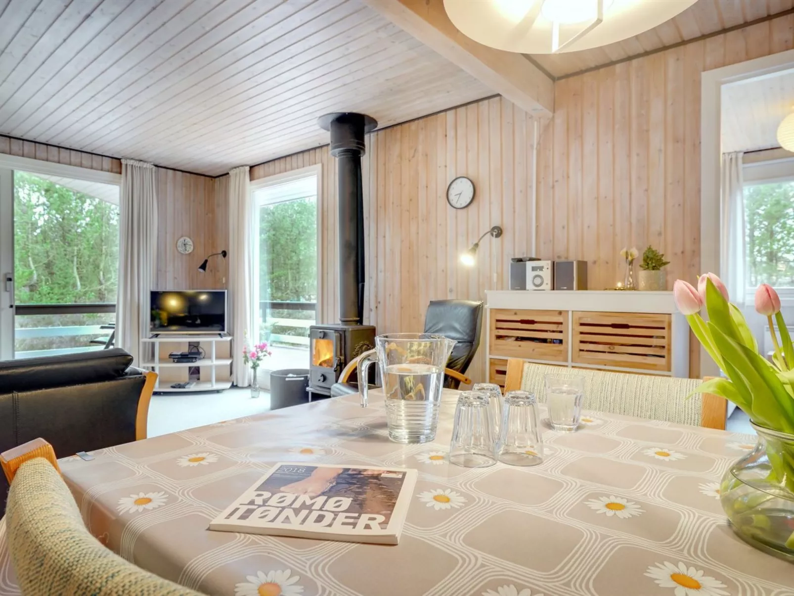 "Sigrun" - 4km from the sea-Inside