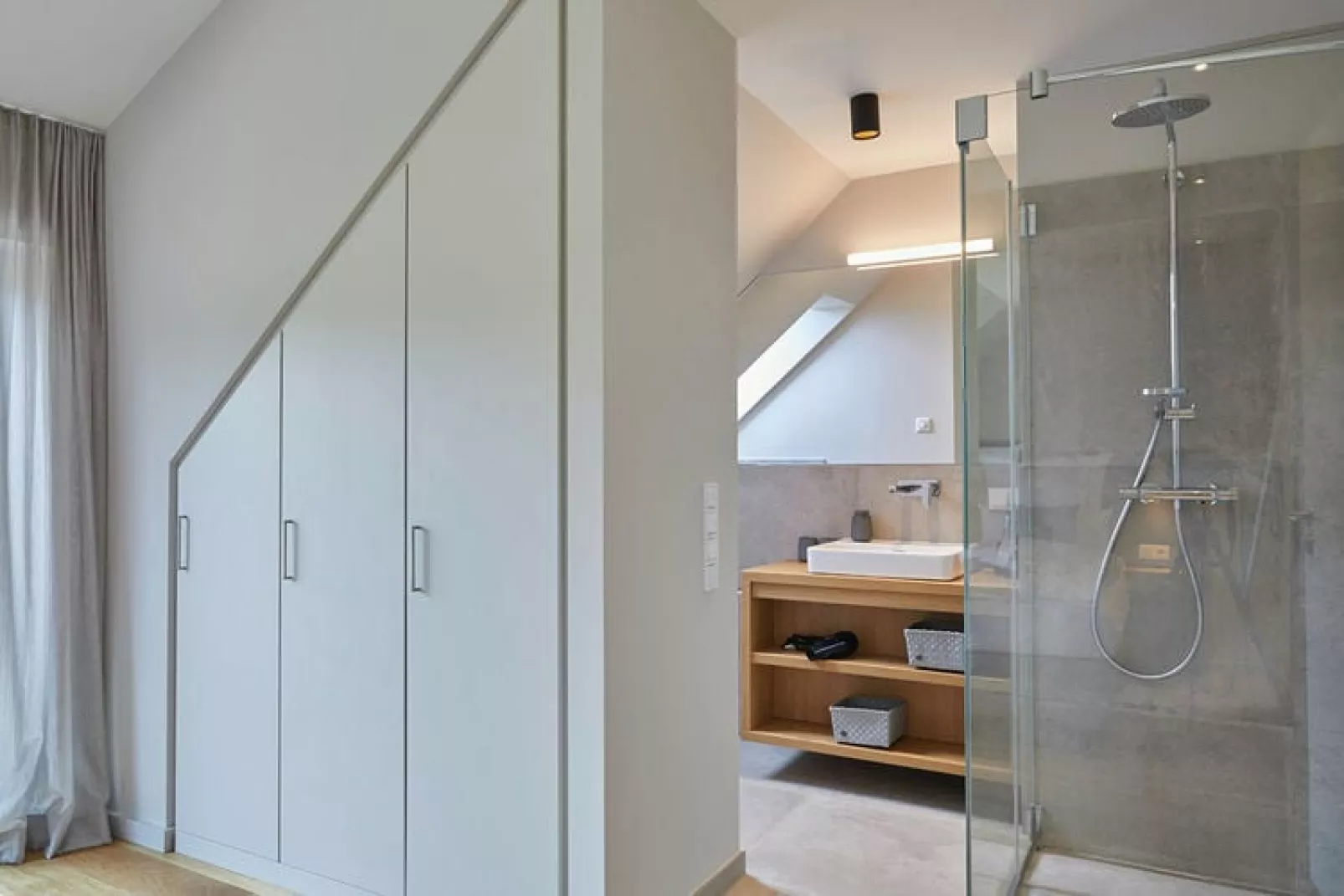 Bades Huk Hohenkirchen-3 Schlafzimmer-Badezimmer