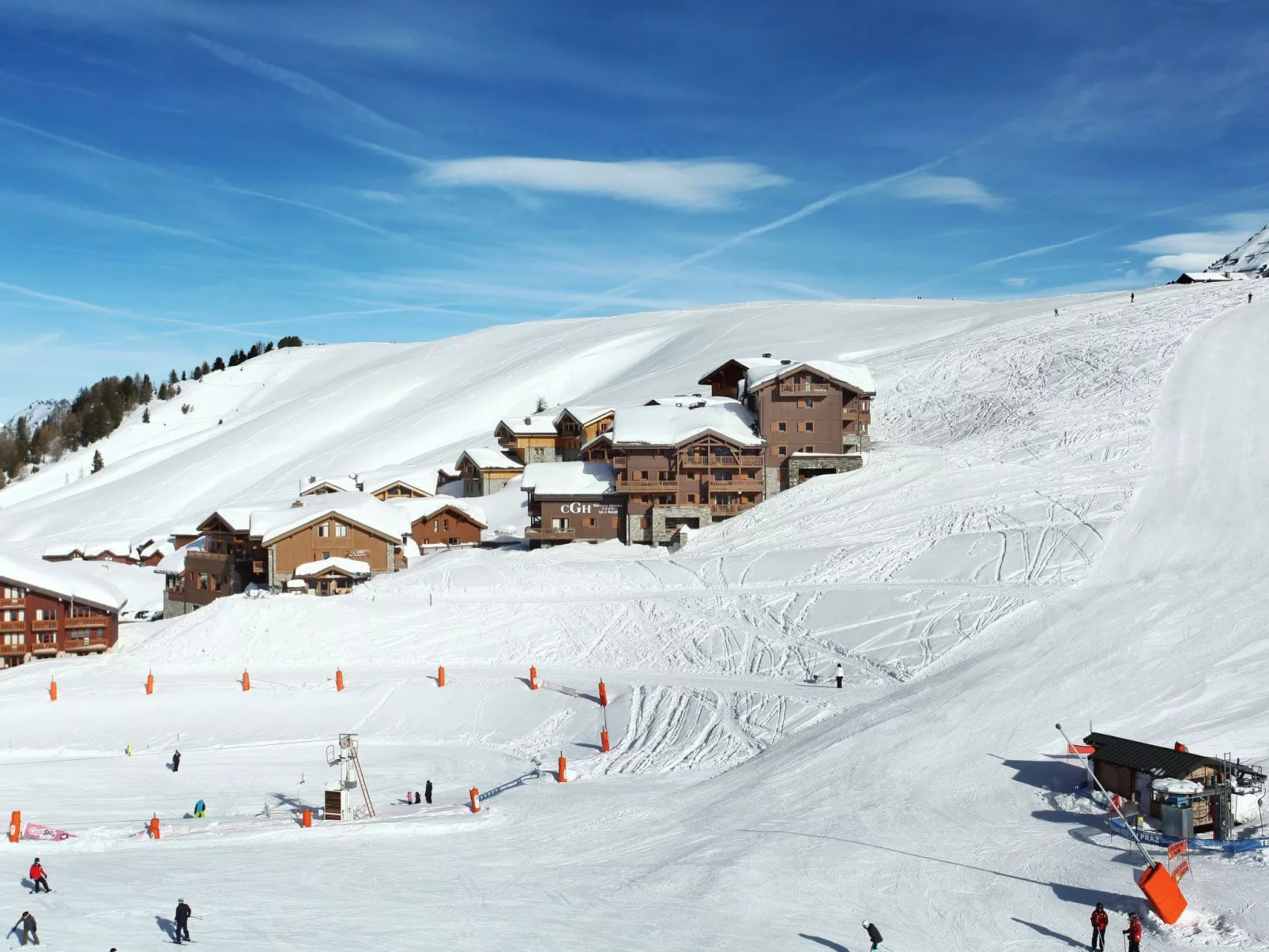 Front de Neige-Outside