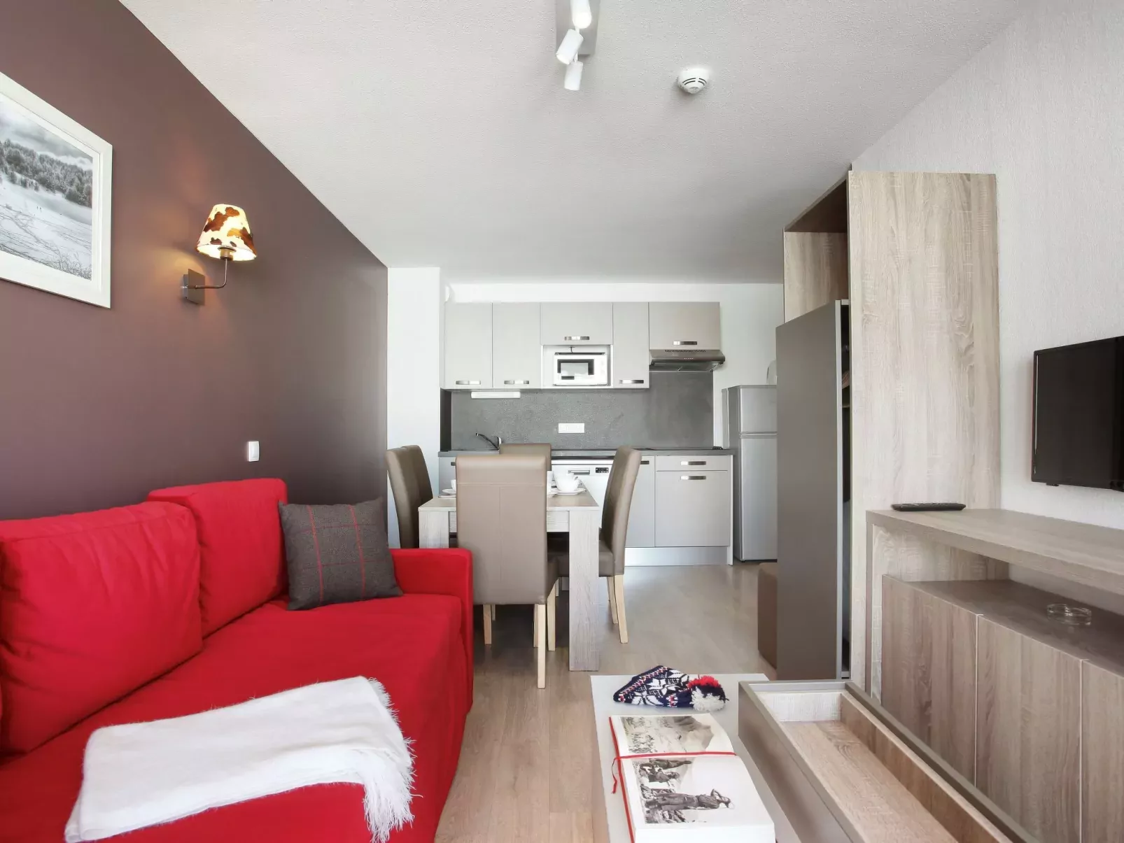 Front de Neige-Inside