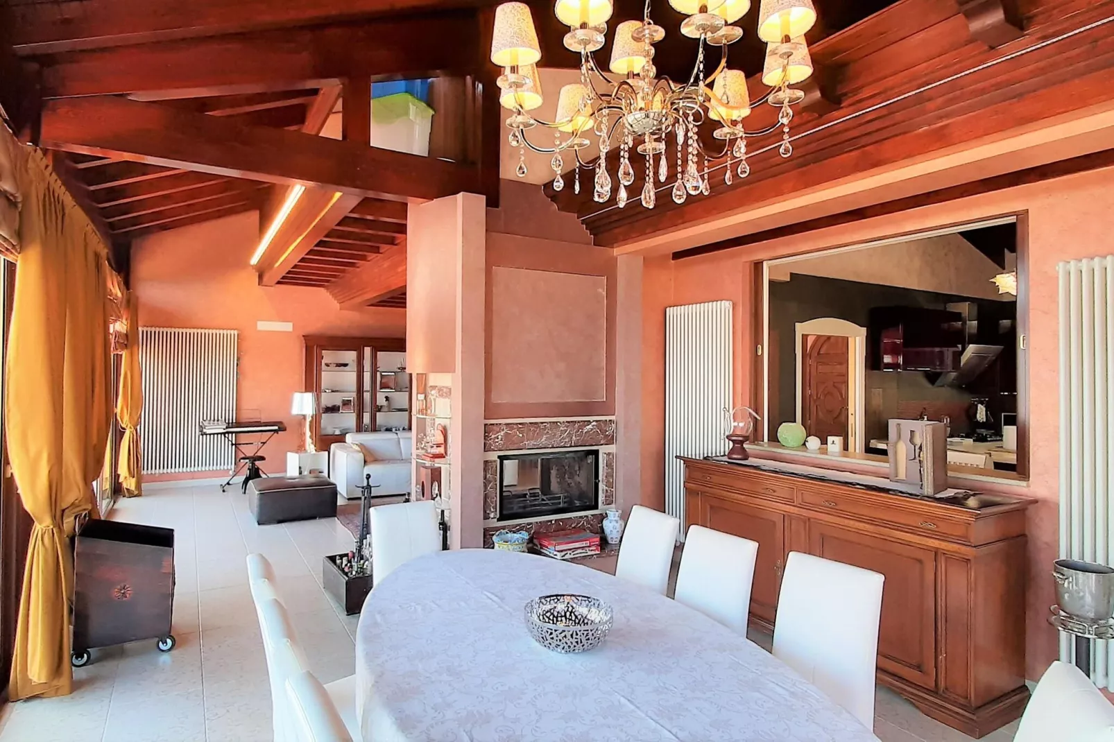 Villa Rosaria-Dining room