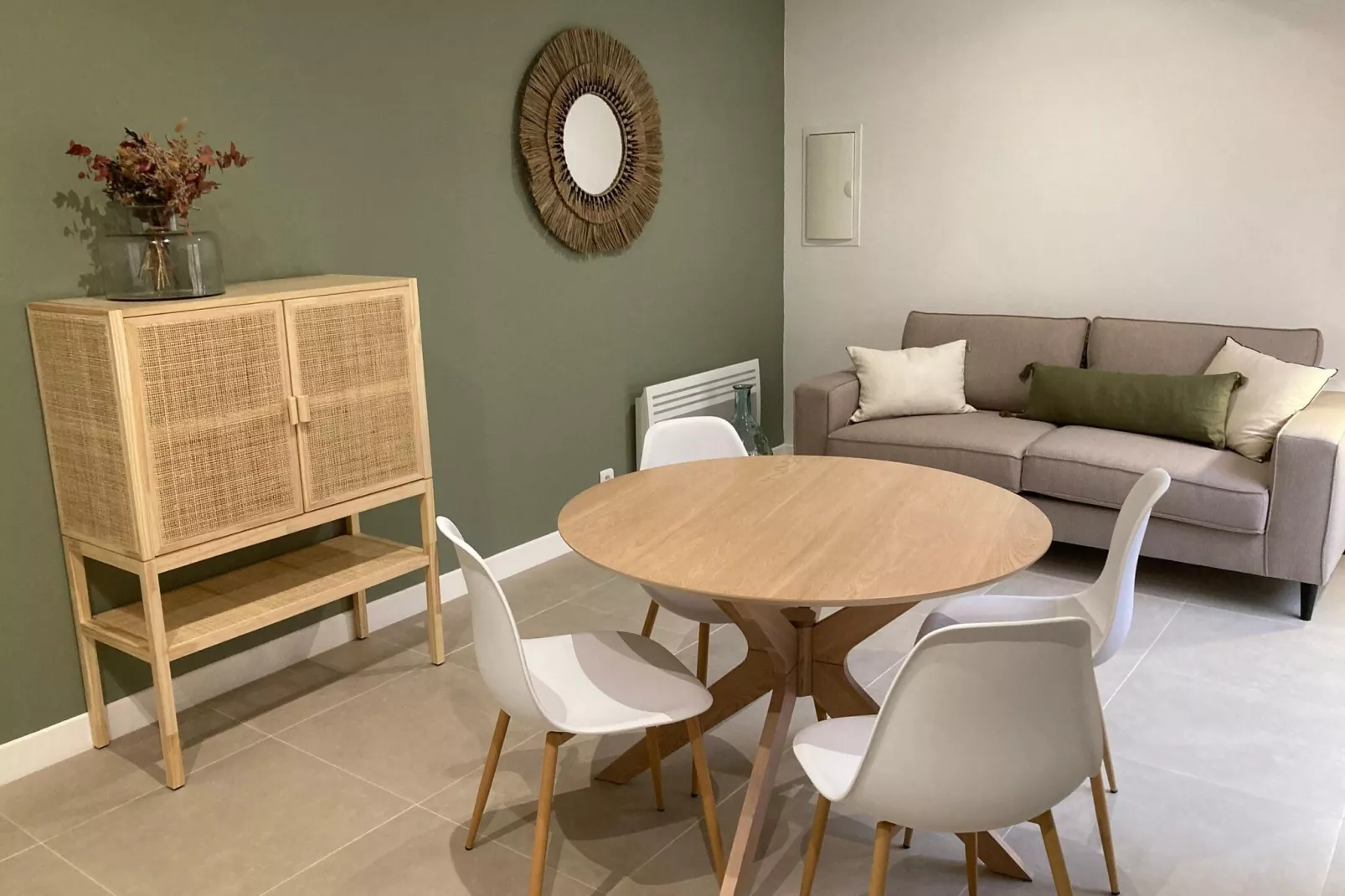 Gite Saint Remy de Provence-Dining room