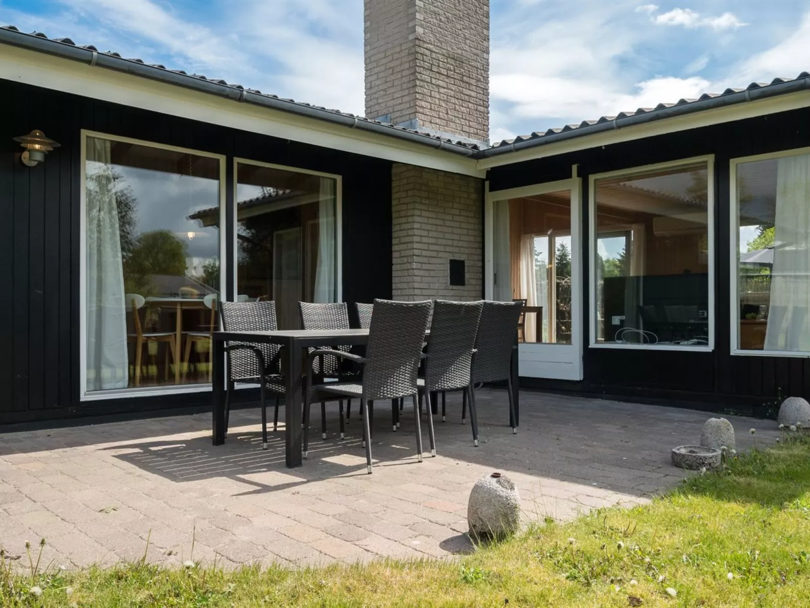"Morle" - 600m from the sea-Outside