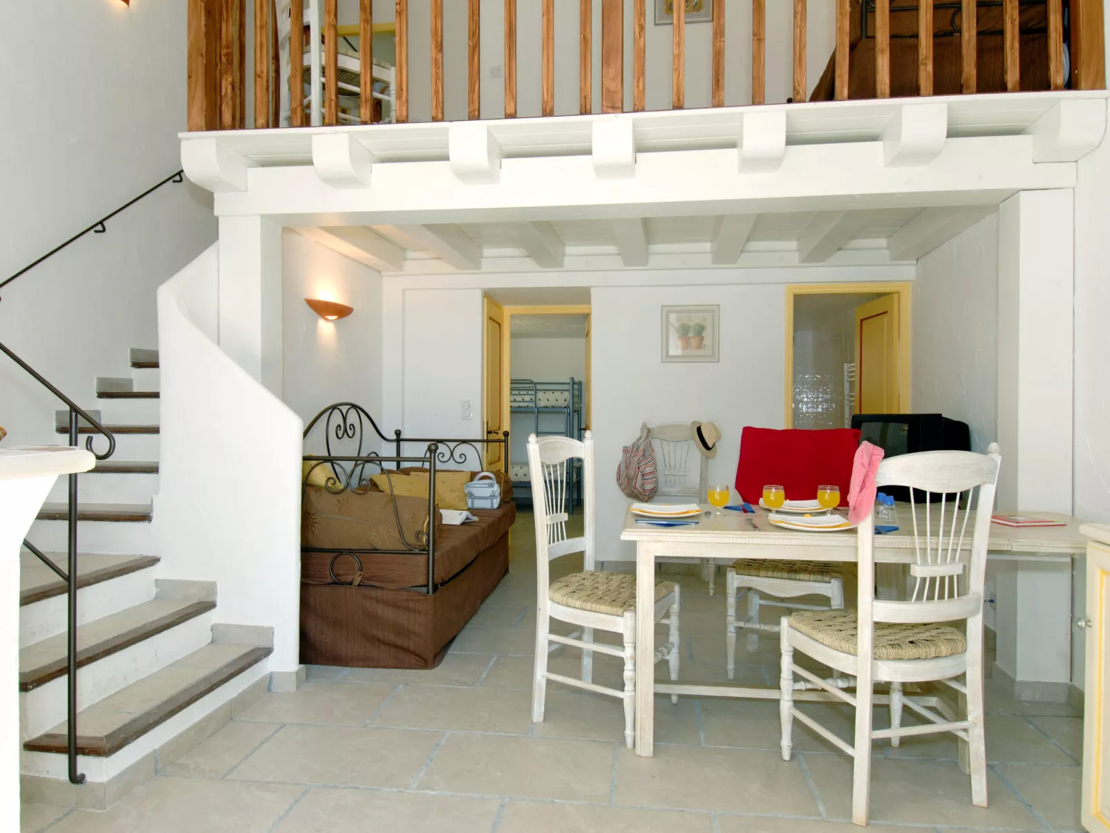 La Bastide des Chênes-Inside