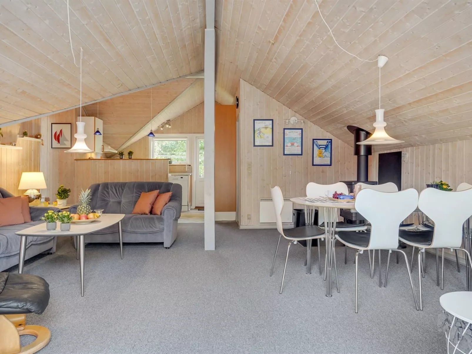 "Runulf" - 2.9km from the sea-Inside
