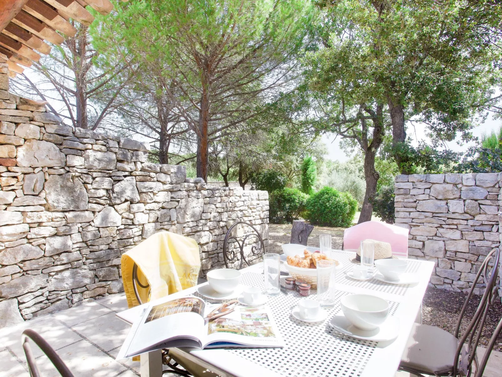 La Bastide des Chênes-Inside