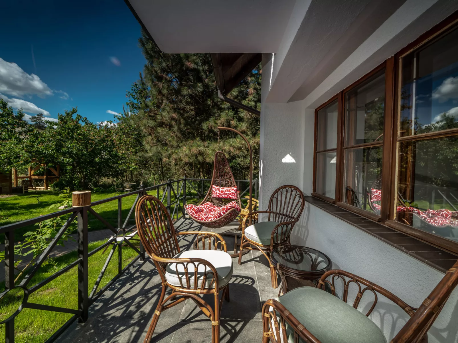 Niezwykły - Draußen