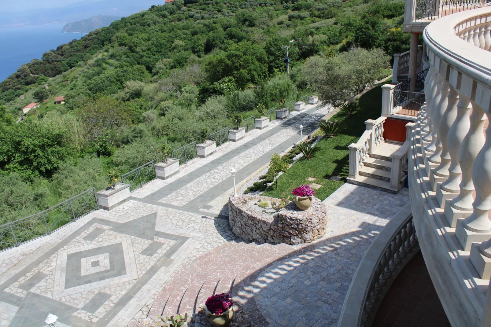 Villa Rosaria-Gardens summer