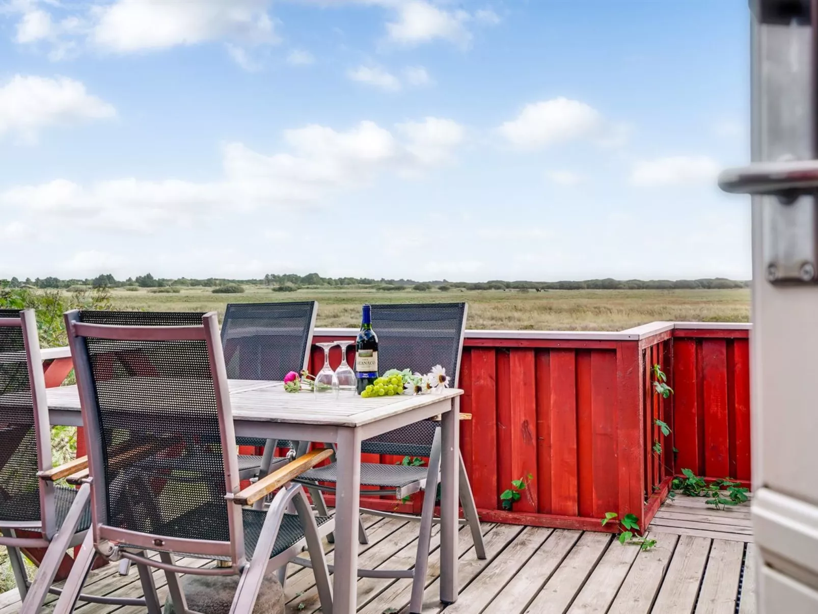 "Mortensen" - 350m from the sea-Outside