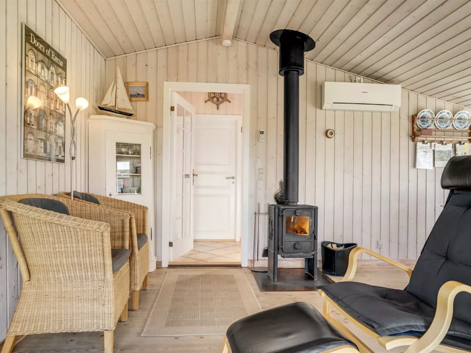 "Mortensen" - 350m from the sea-Inside