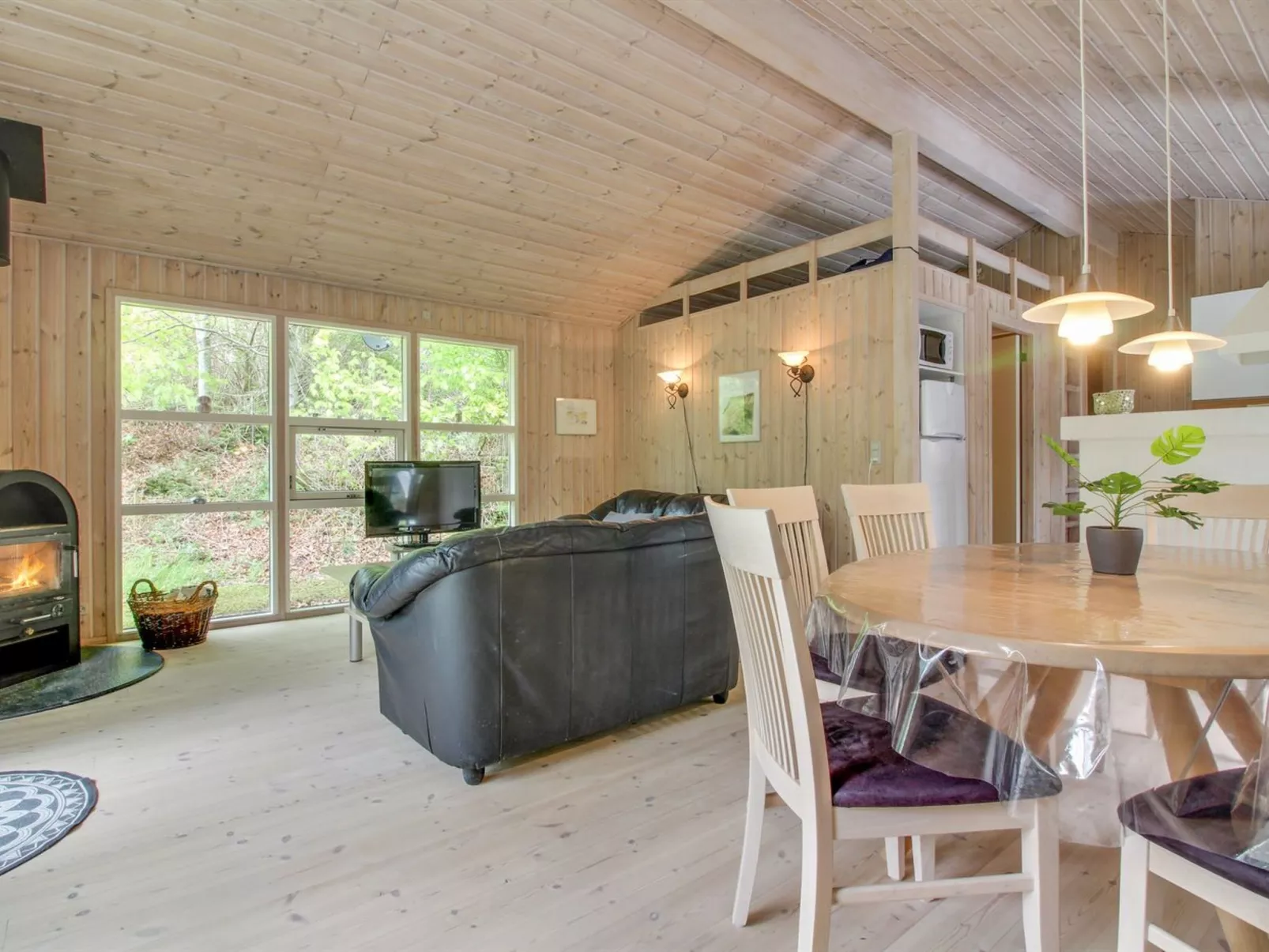 "Ninetta" - 650m from the sea-Inside