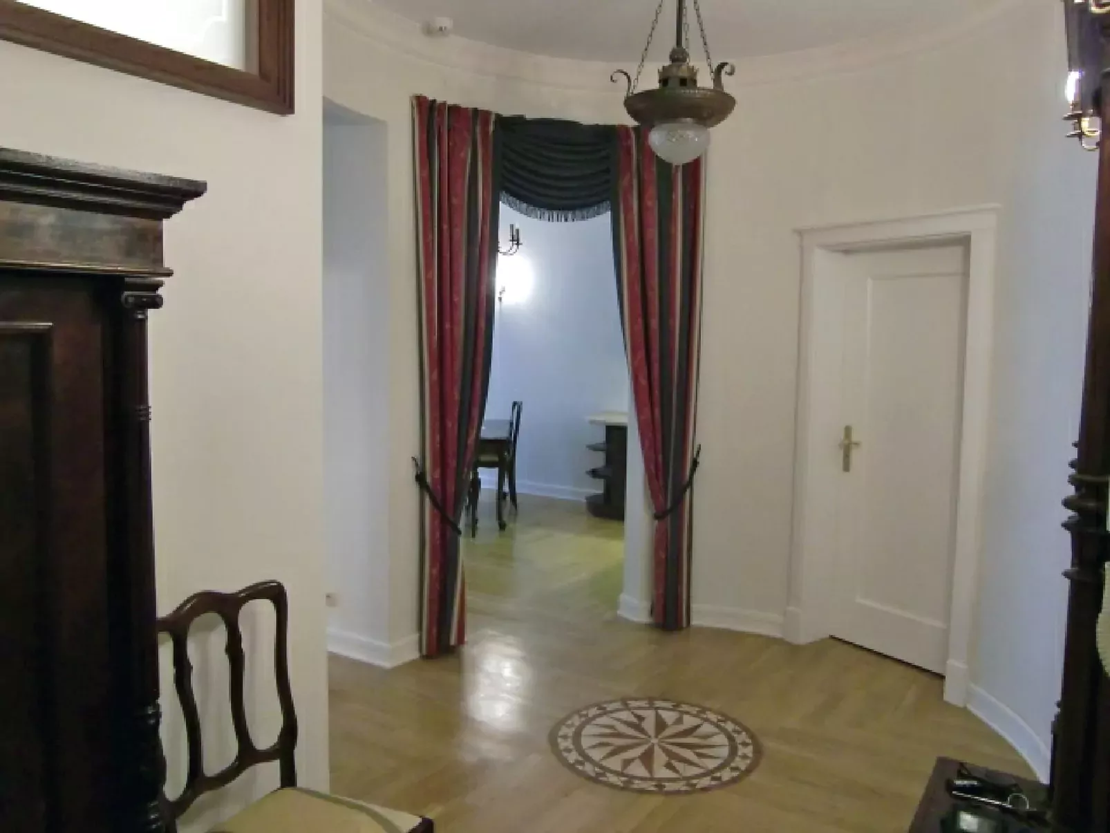 Rynek Starego Miasta-Inside