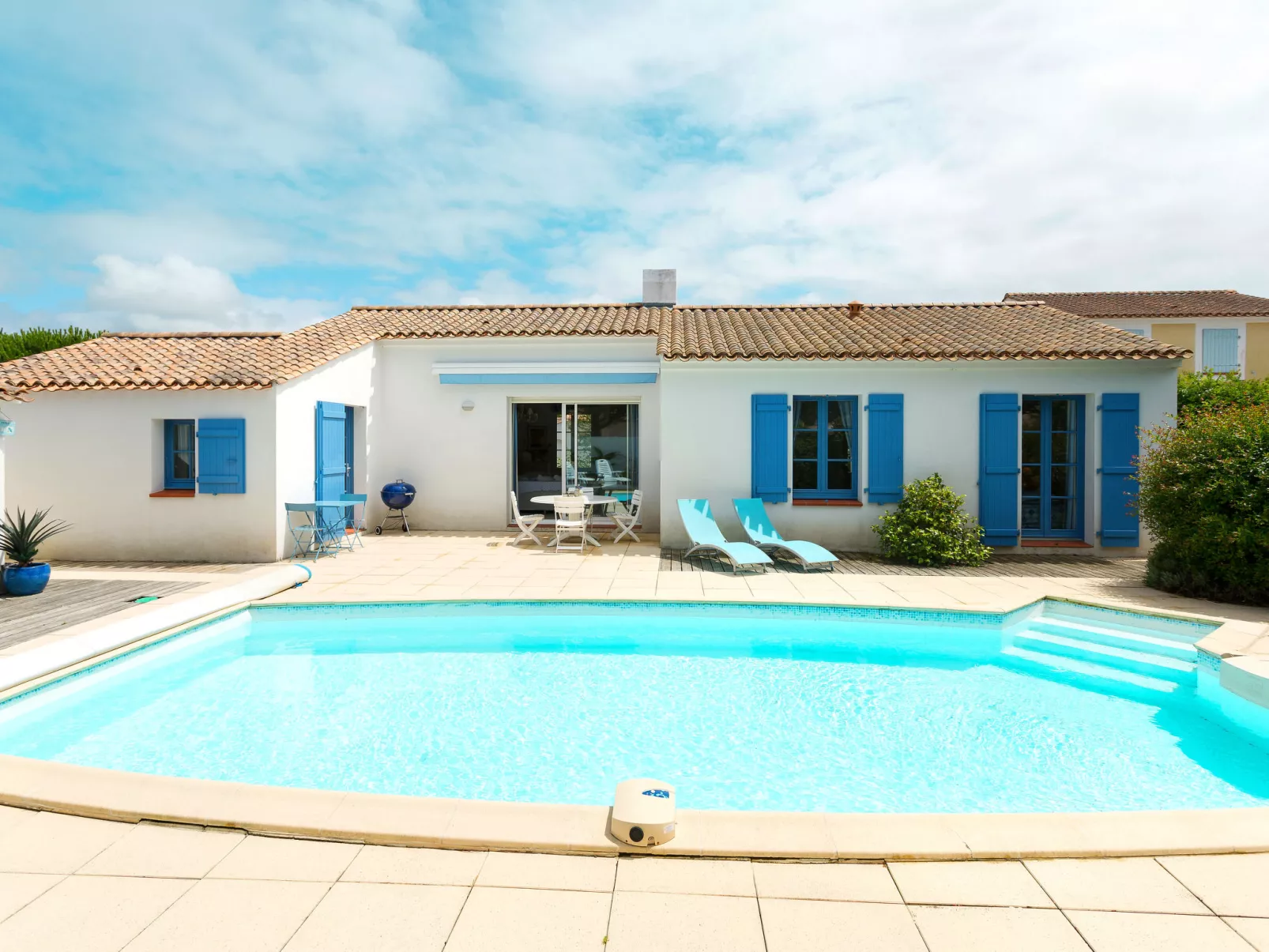 Domaine de Vertmarines-Outside