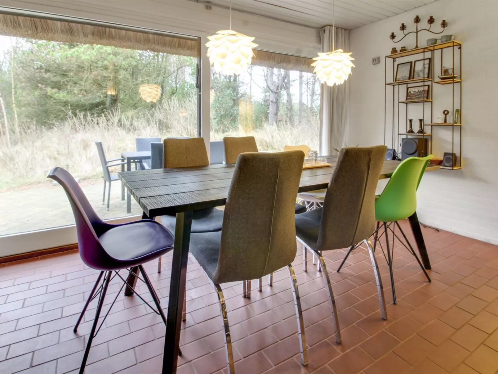 "Emilla" - 3.8km from the sea-Inside