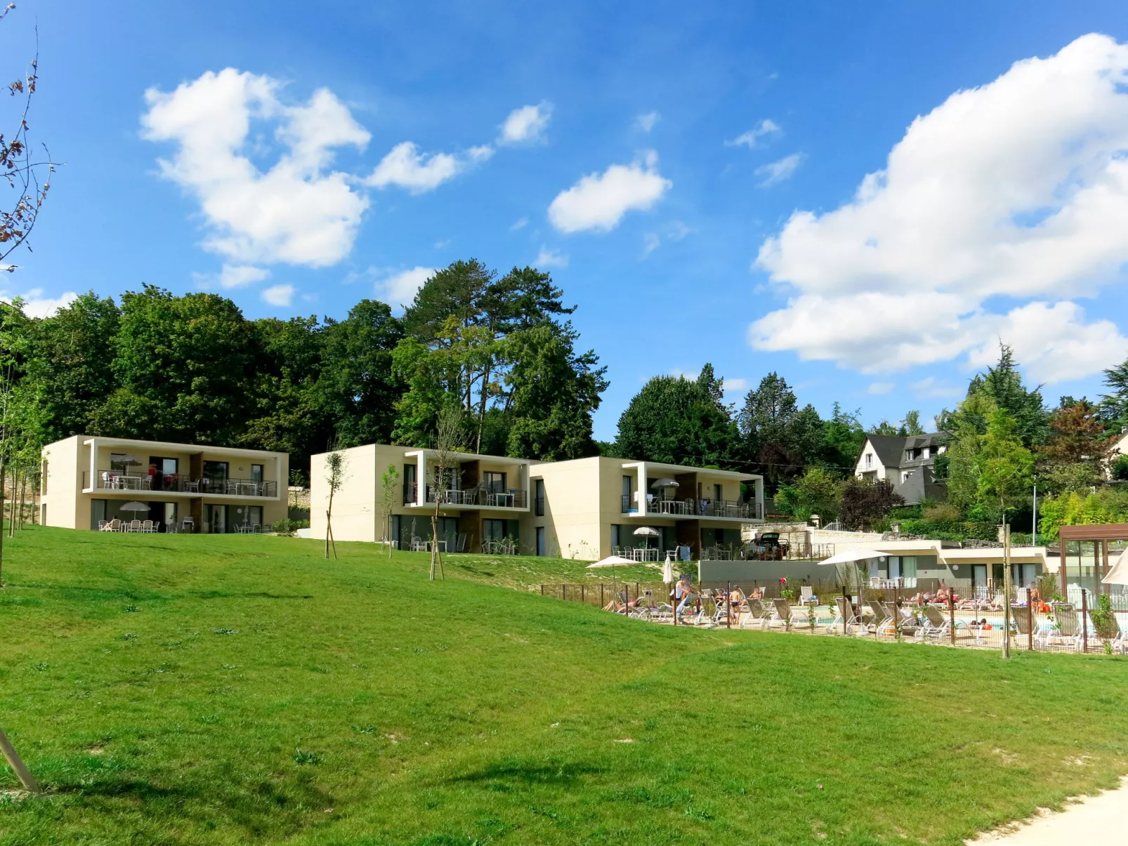 Le Clos Saint Michel-Outside