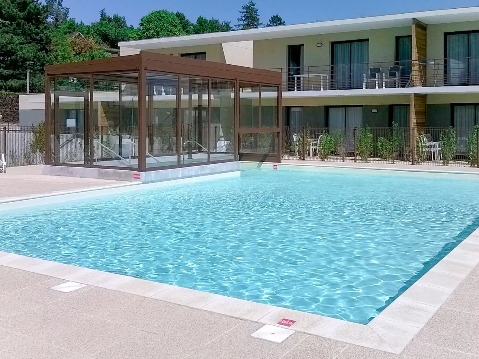 Le Clos Saint Michel-Outside