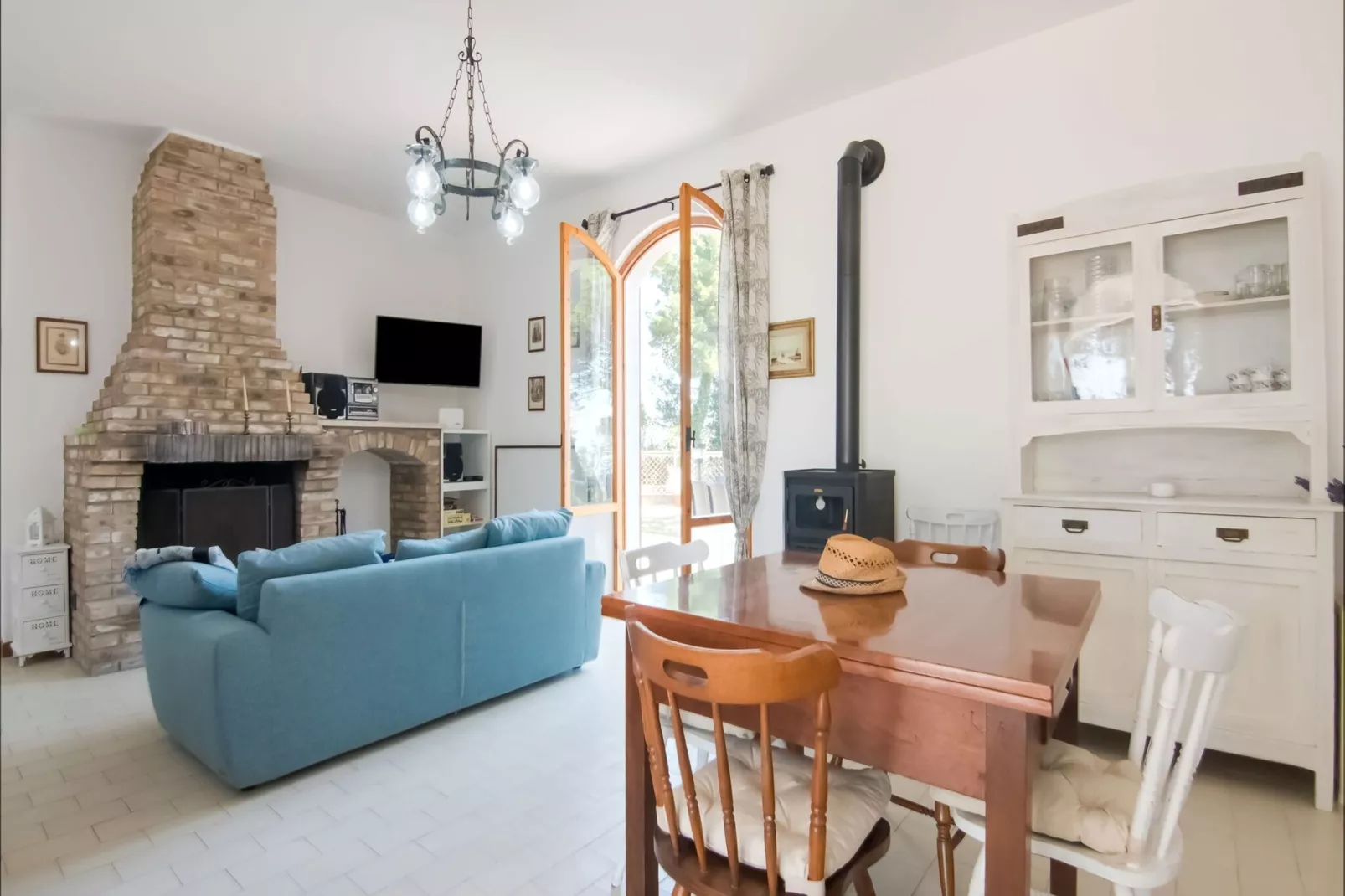 Brezza dal Mare-Dining room