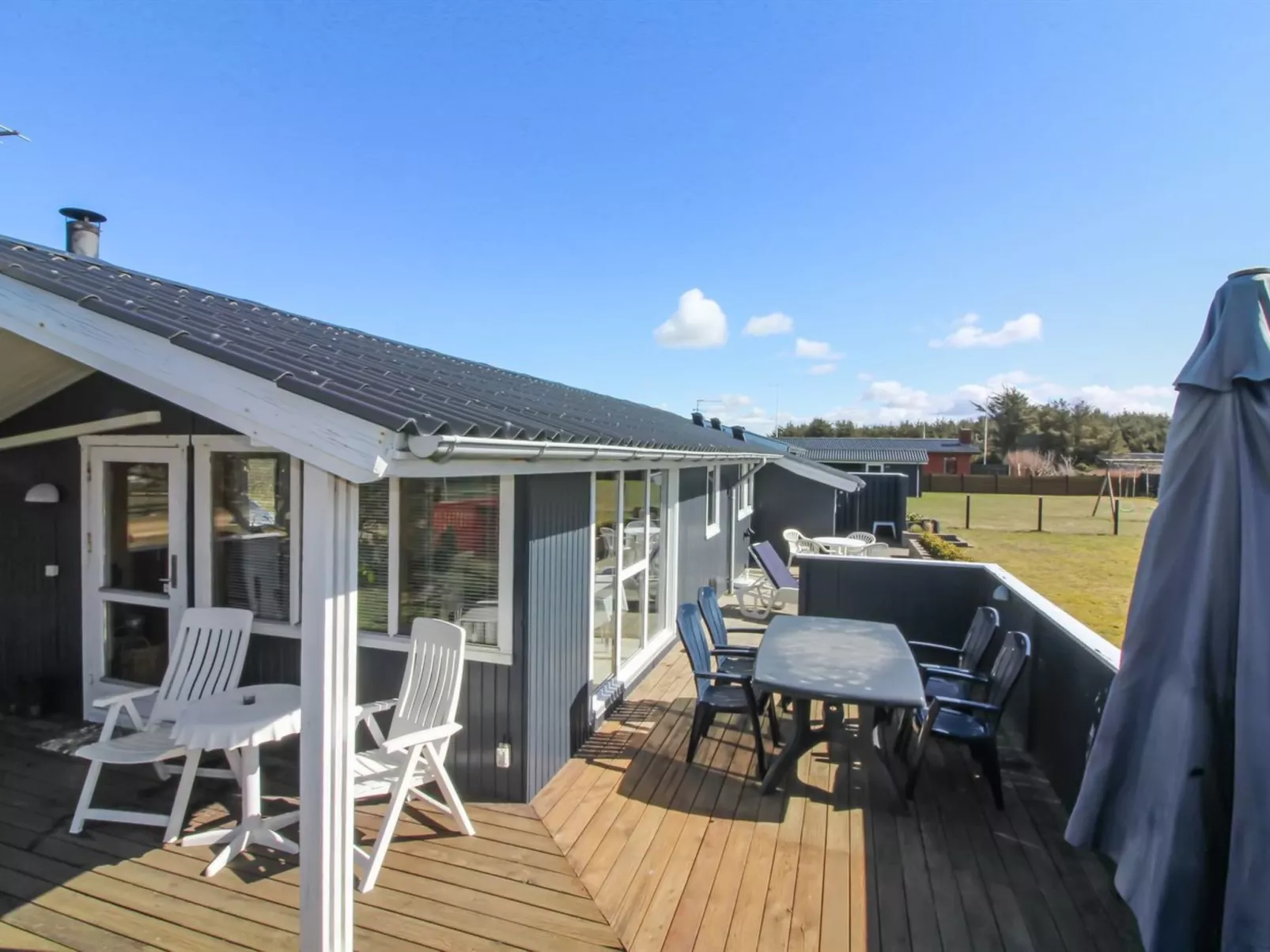 "Hælf" - 400m from the sea-Inside
