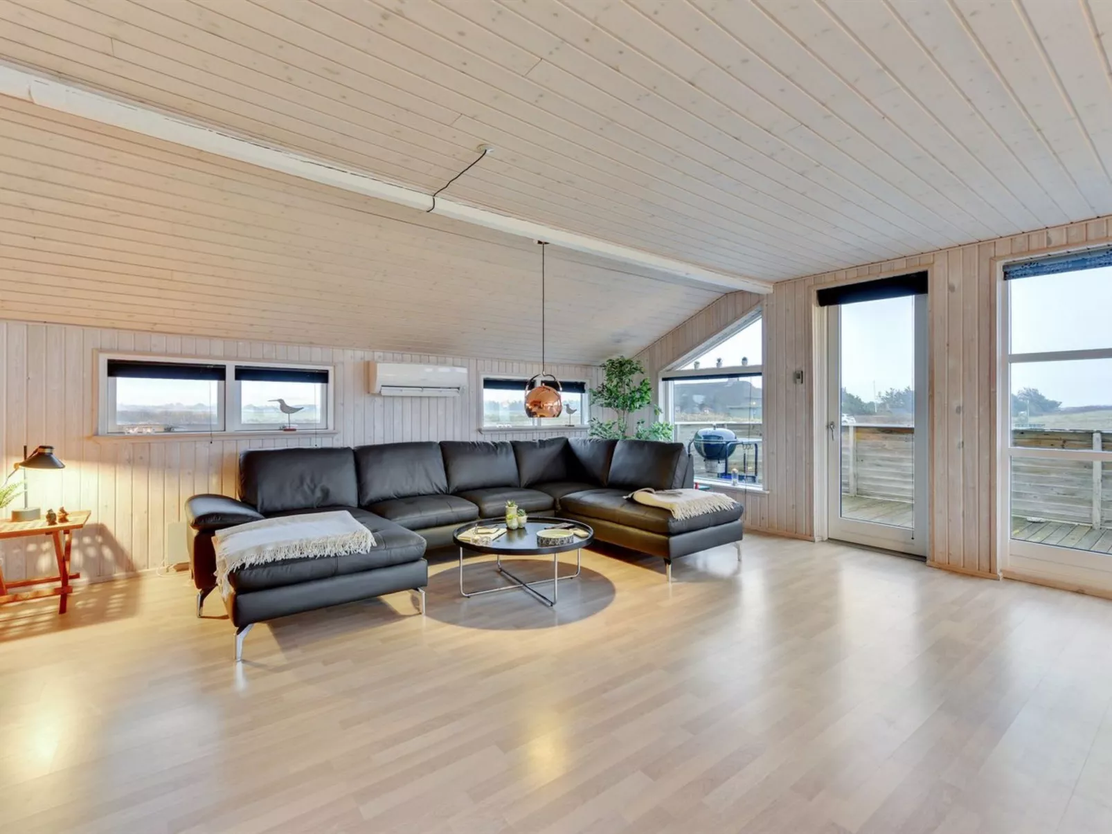 "Withger" - 300m from the sea
