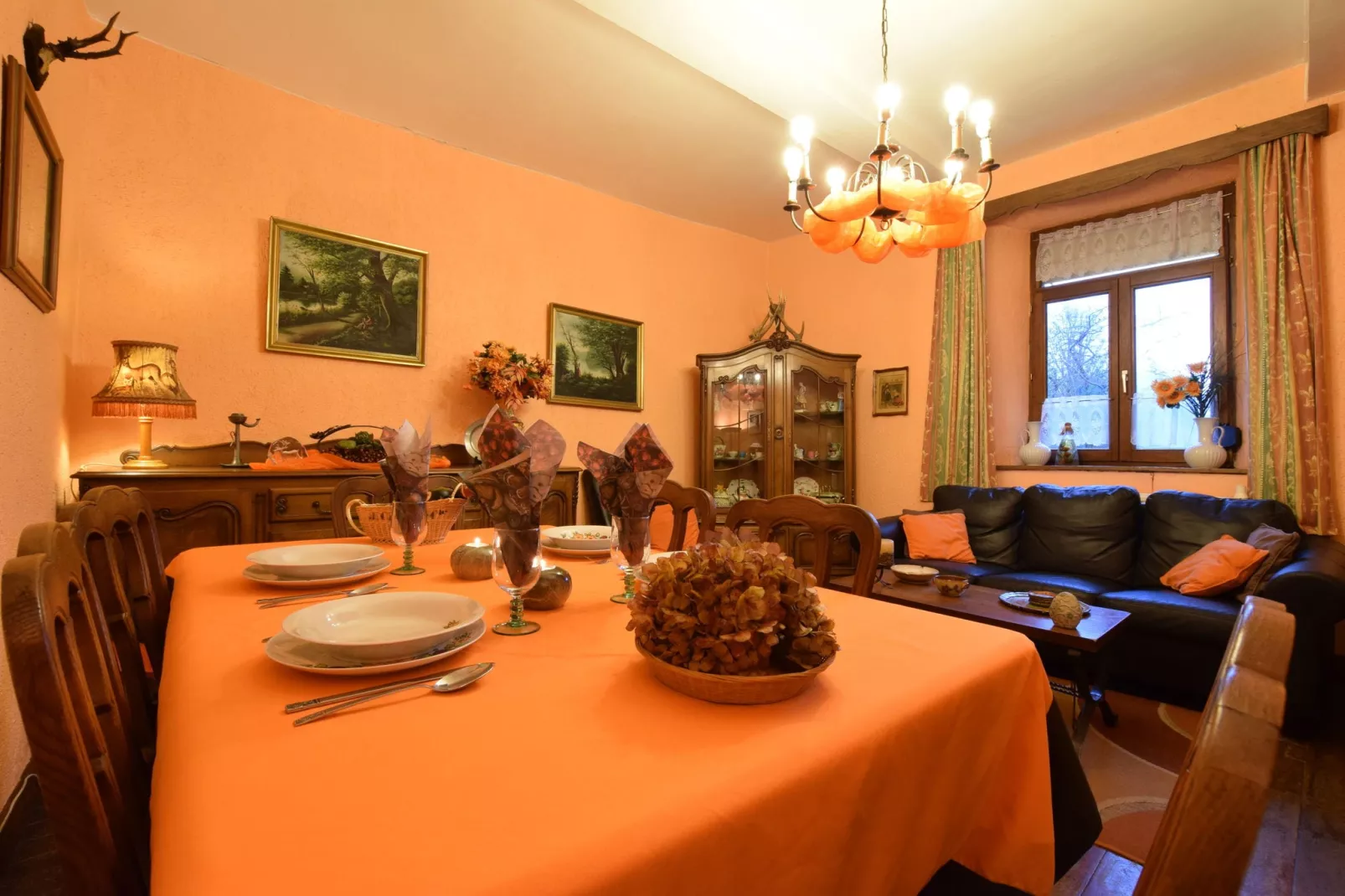 Li Grand Courti-Dining room