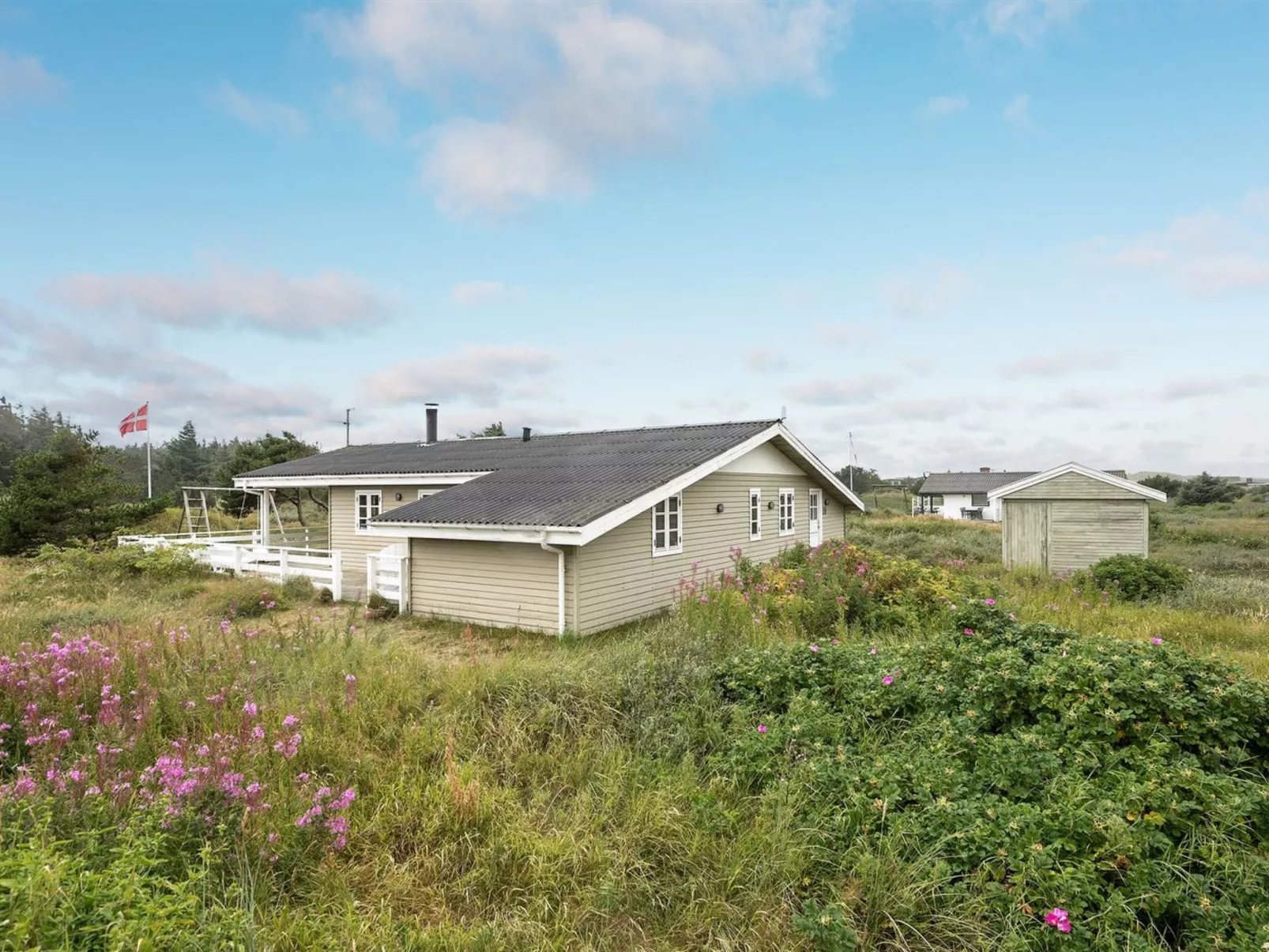 "Dortea" - 600m from the sea-Outside