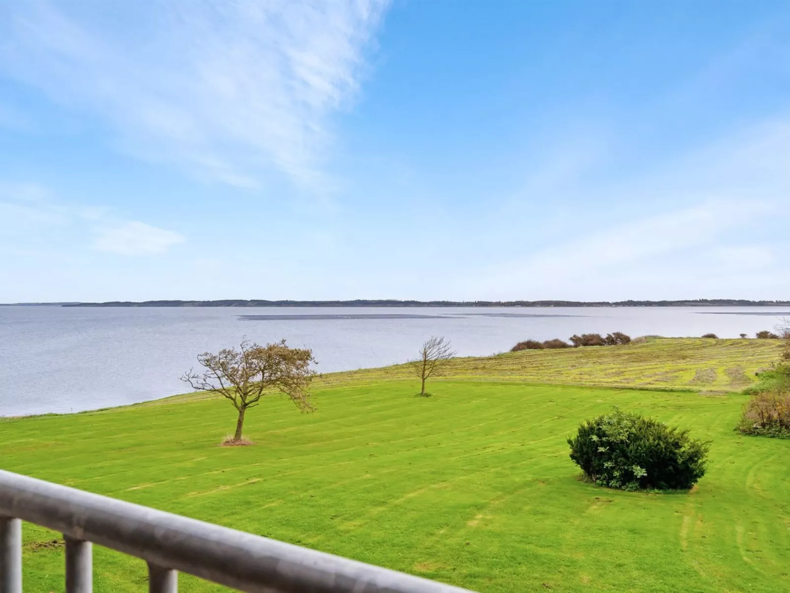 "Thorge" - 75m to the inlet-Outside