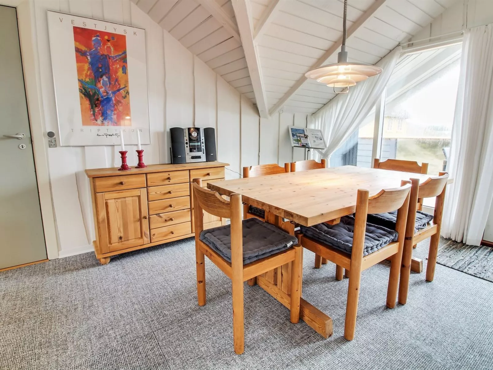 "Josie" - 200m from the sea-Inside