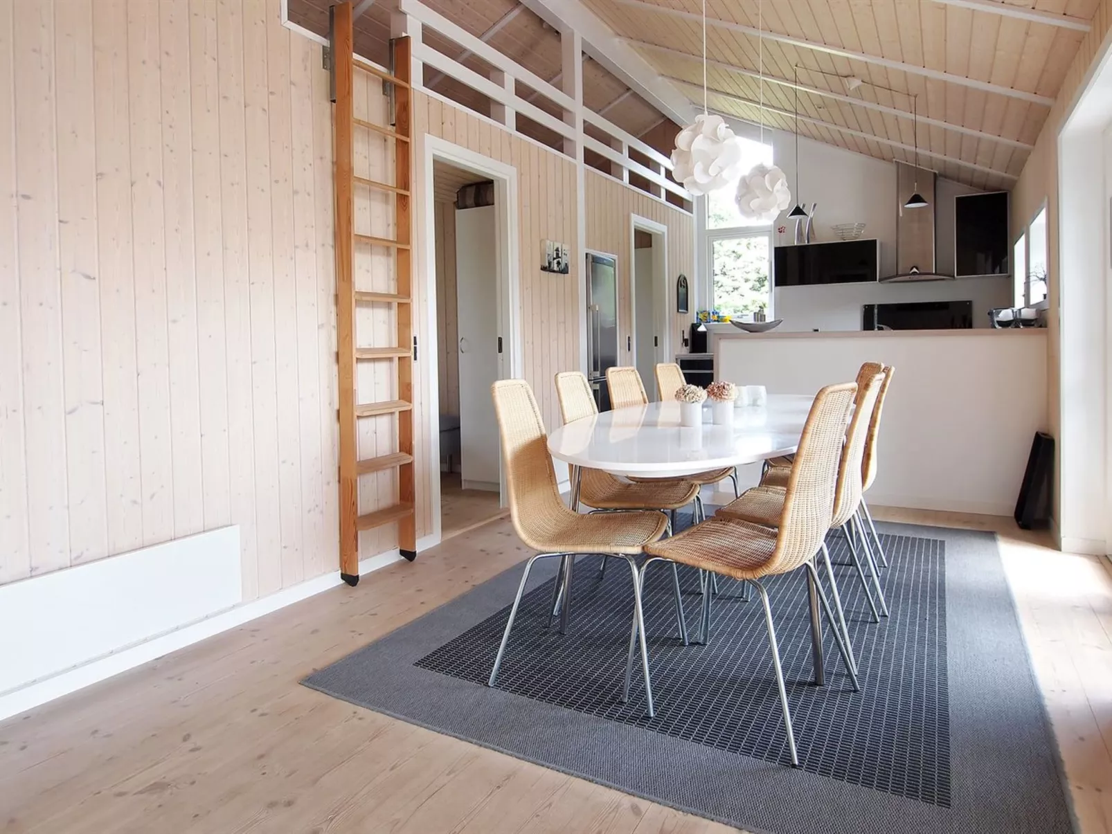 "Ønevus" - 550m from the sea-Inside