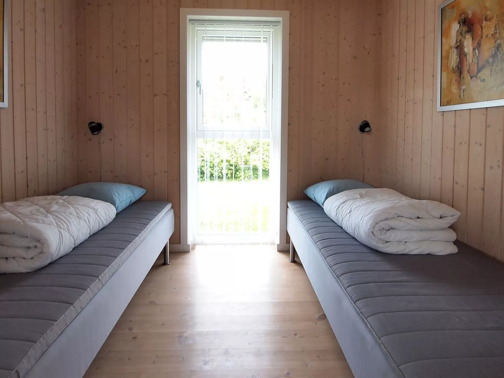 "Ønevus" - 550m from the sea-Inside