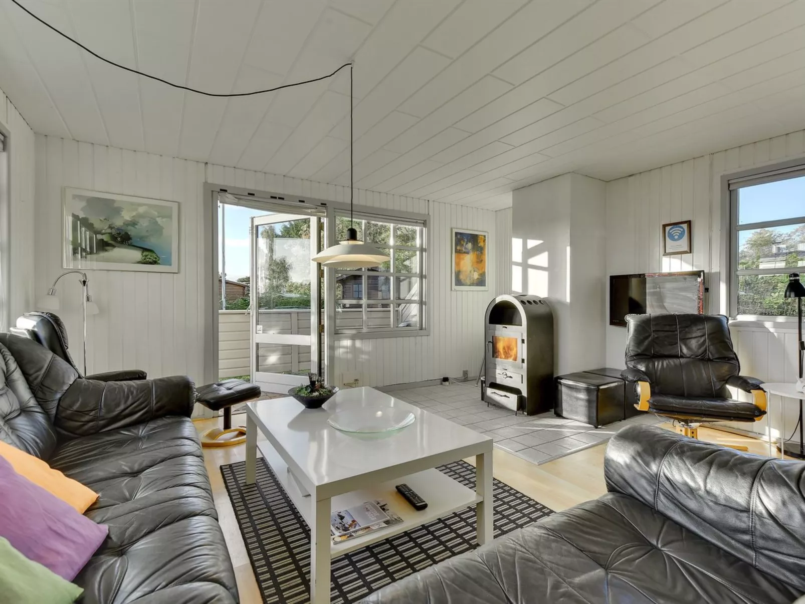 "Haralda" - 300m from the sea-Inside
