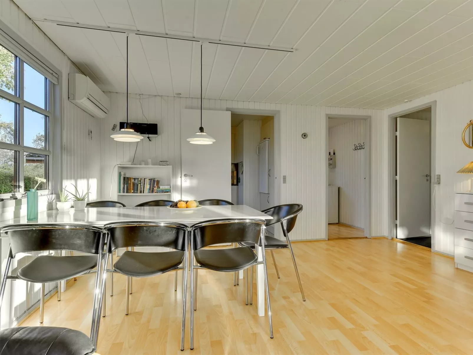 "Haralda" - 300m from the sea-Inside