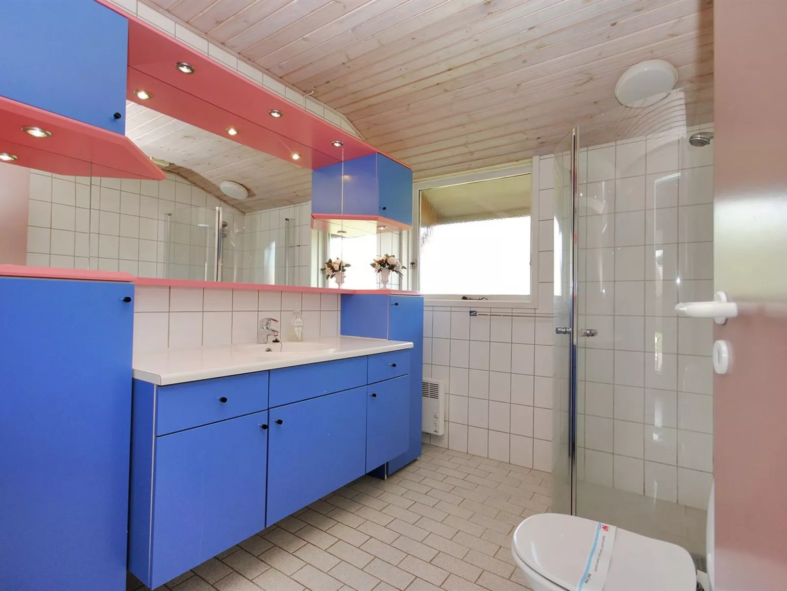 "Momme" - 500m from the sea-Inside